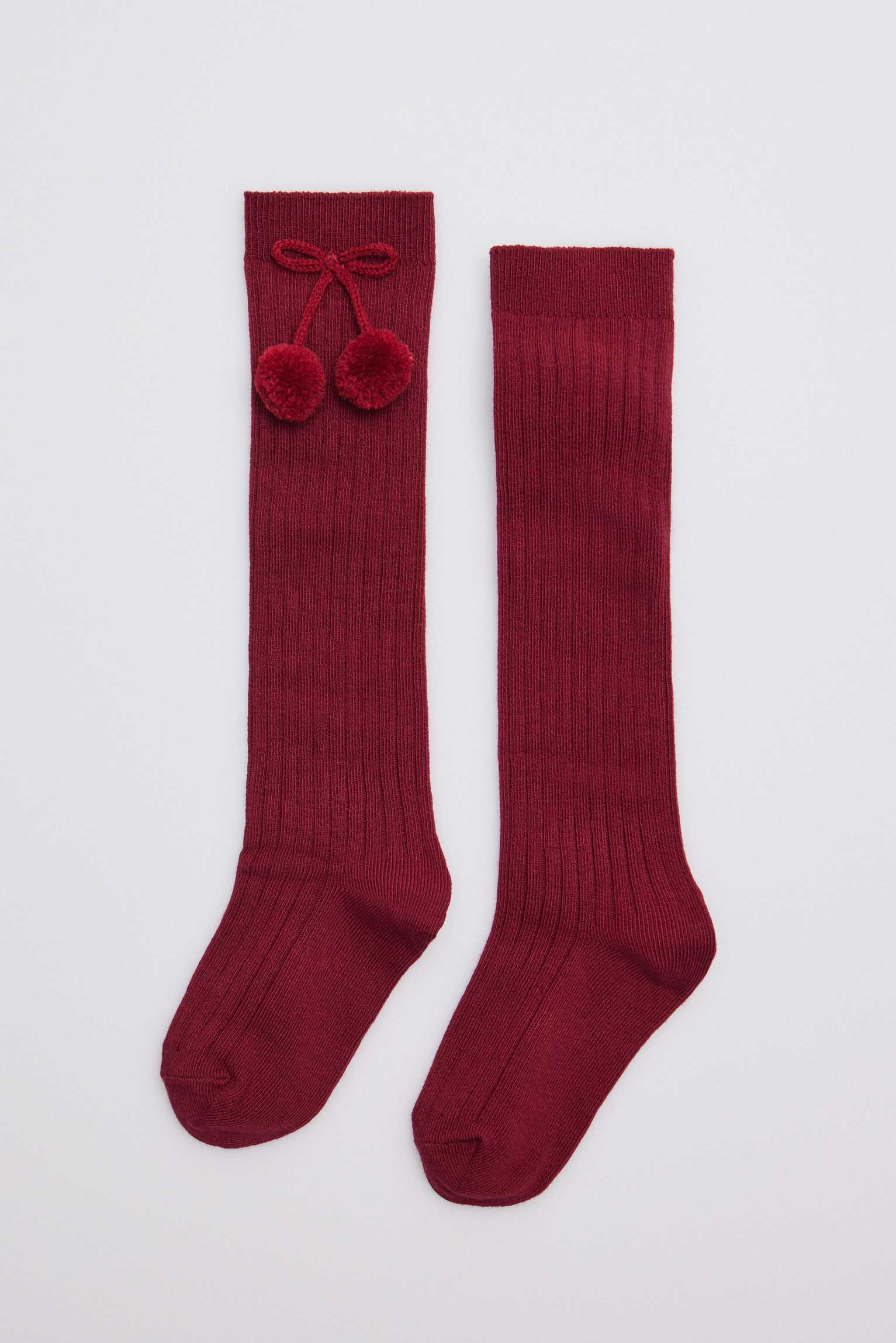 Calcetines largos pompones granate
