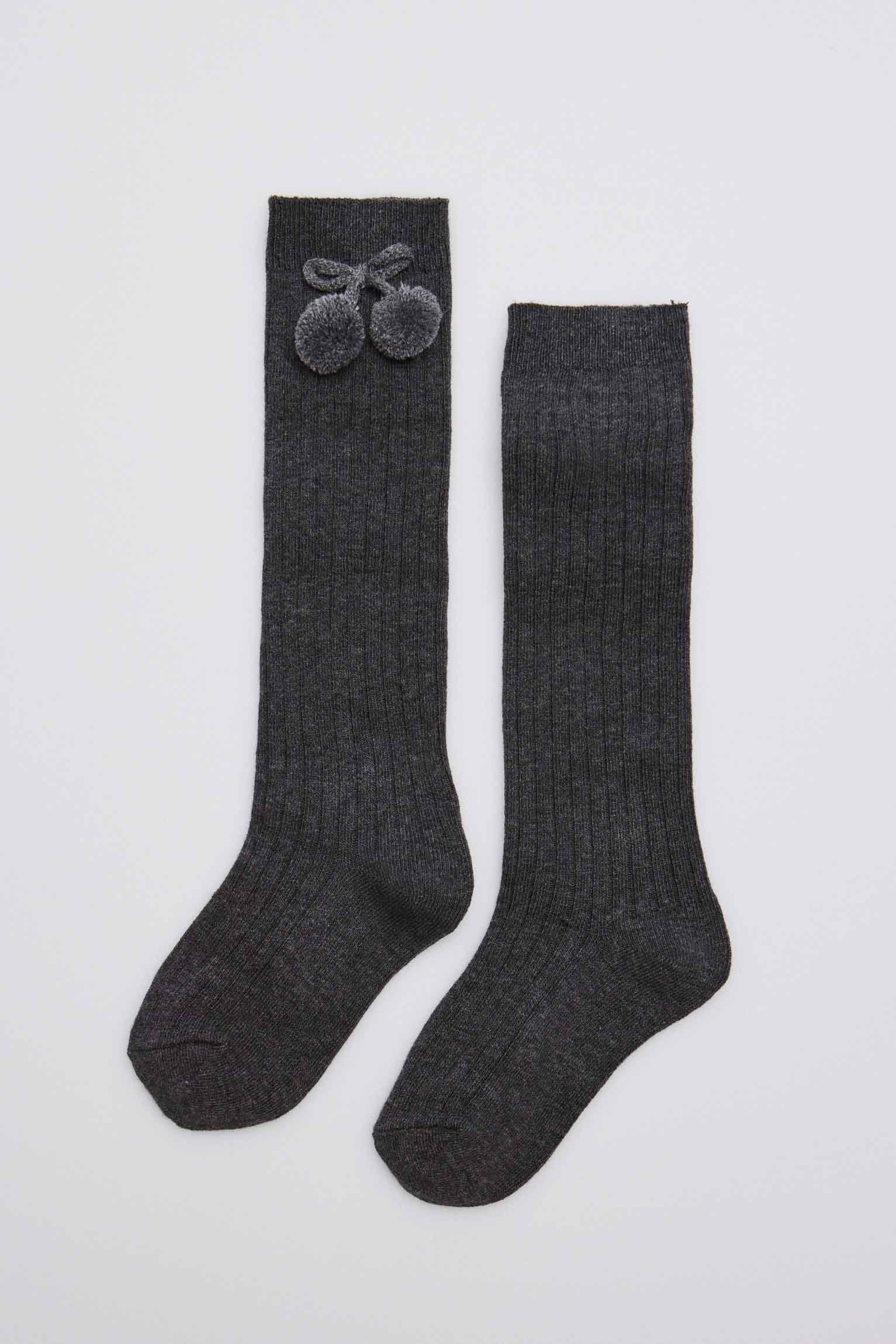 Calcetines largos pompones marengo