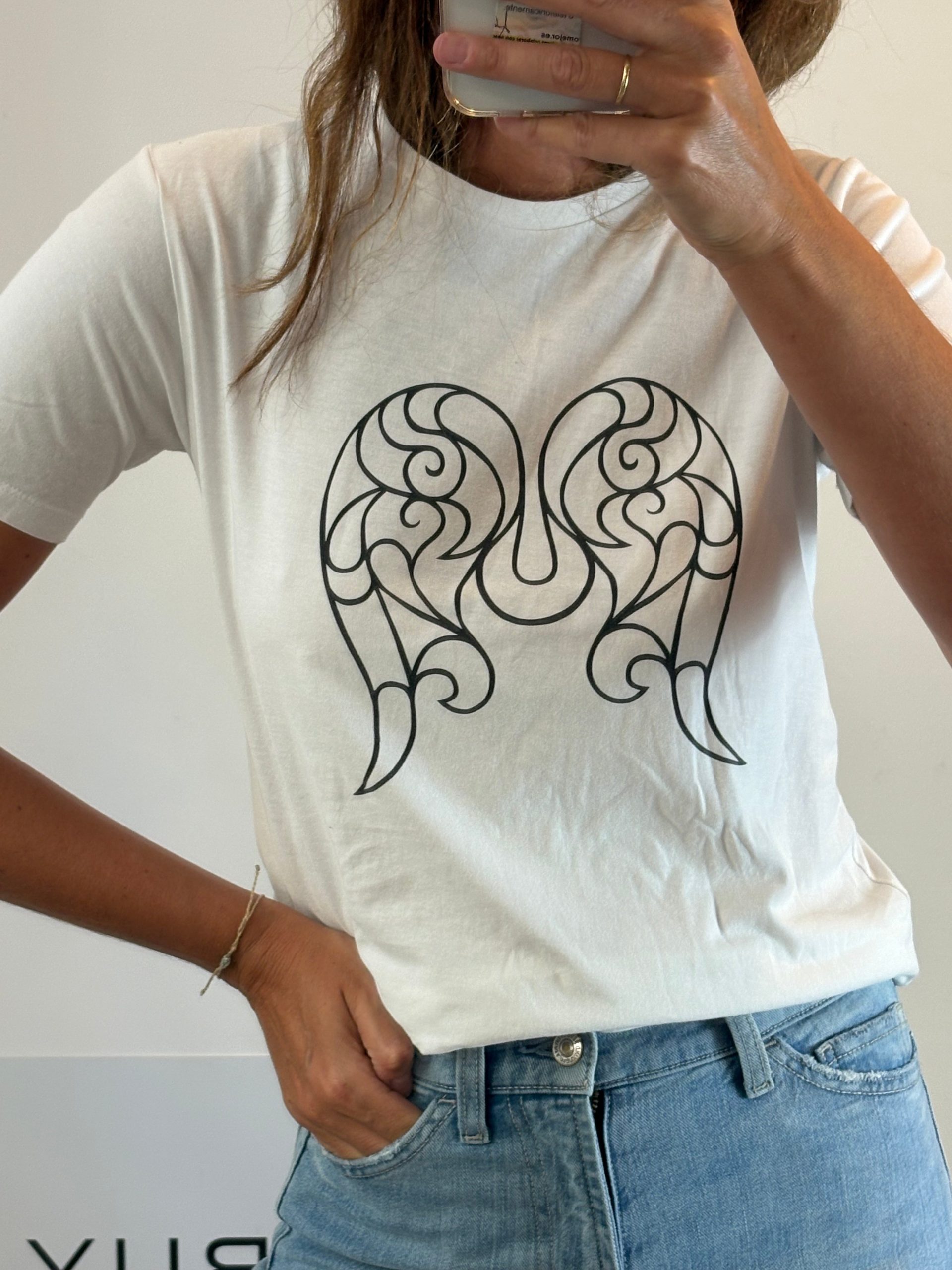 ANDRÉS ACOSTA. Camiseta alas T.s