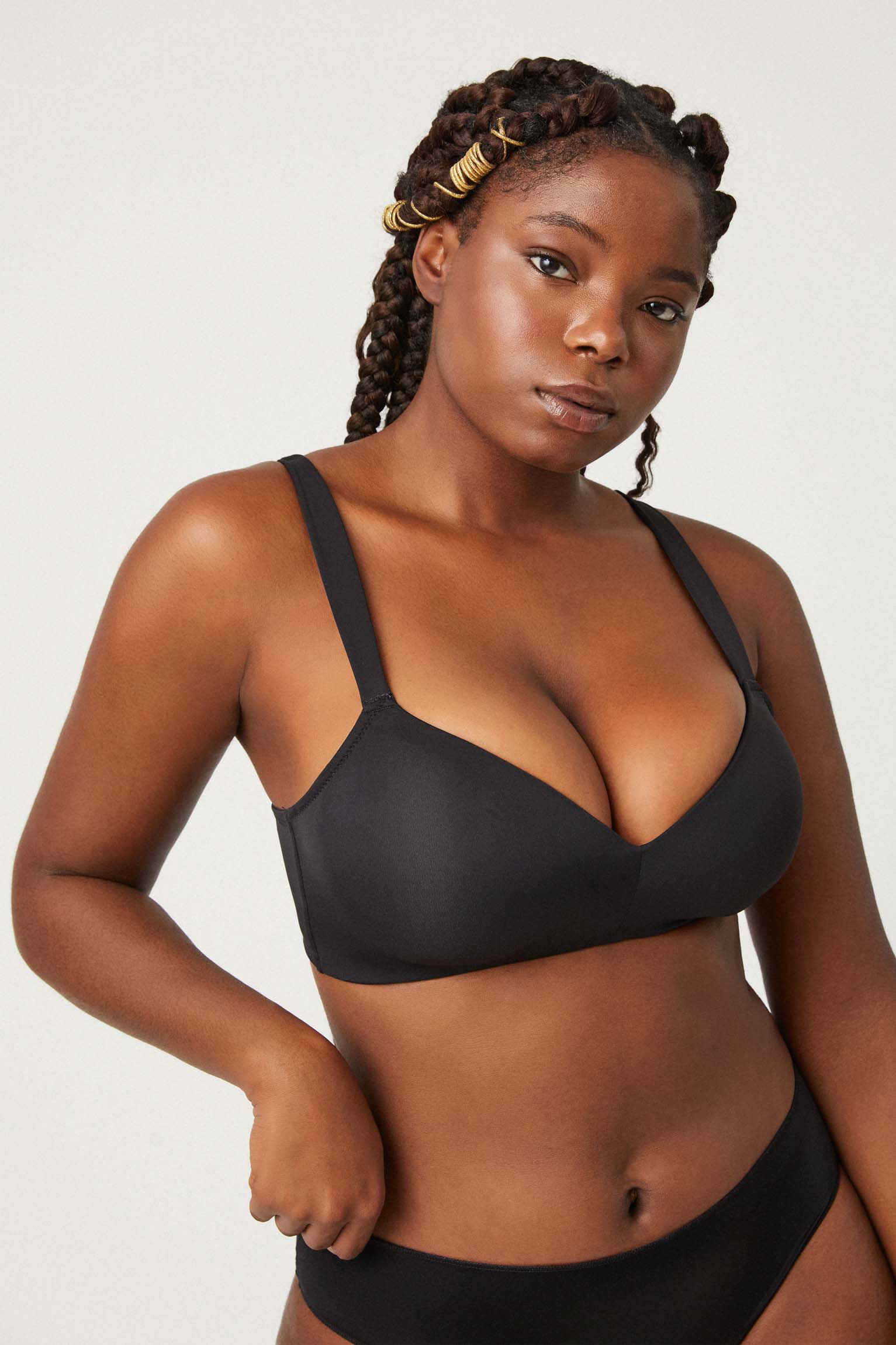 Sujetador sin aro con relleno negro