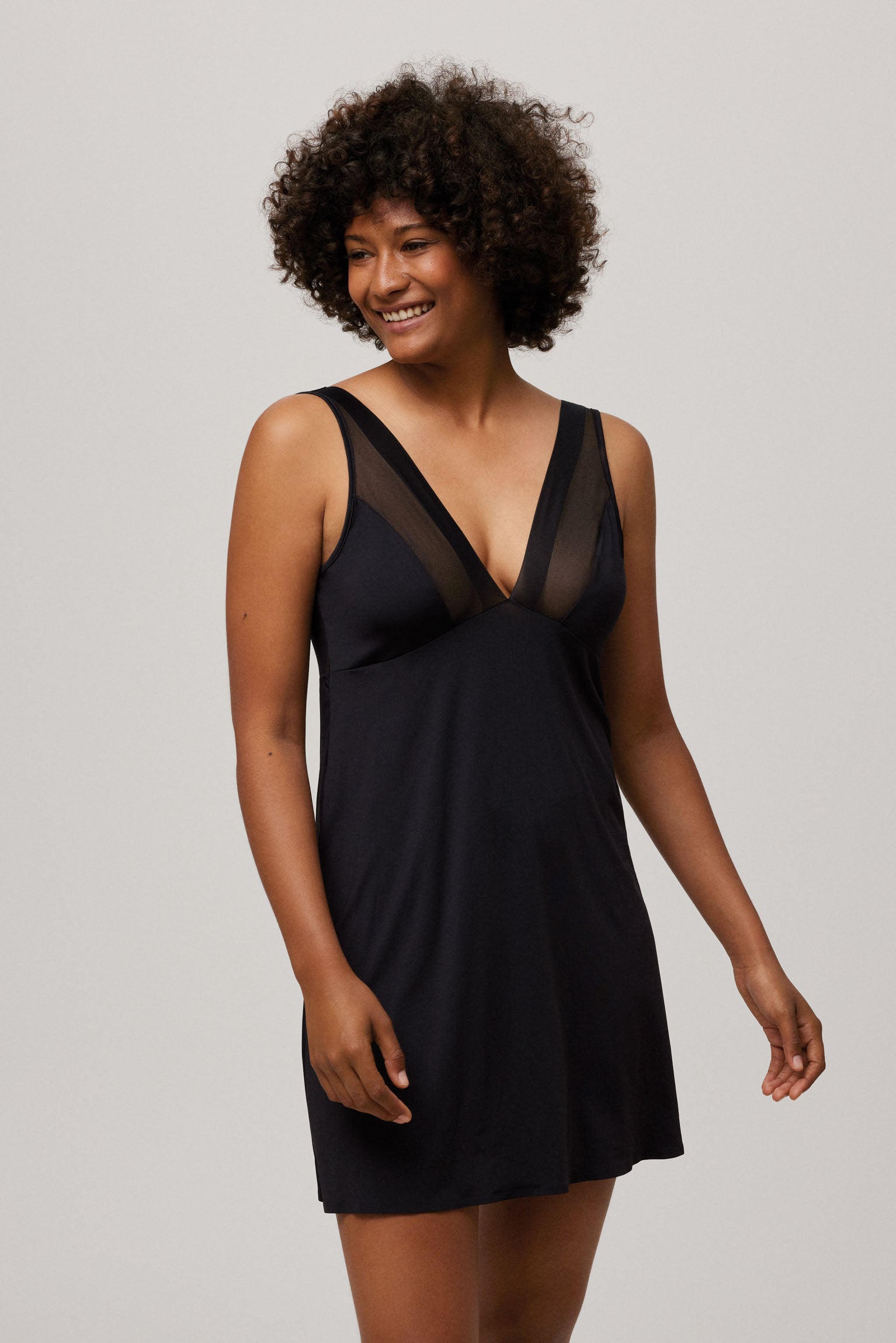 Camisón detalles tul negro