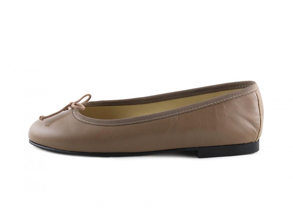 Bailarina piel color visón con lazo Pepa & Cris