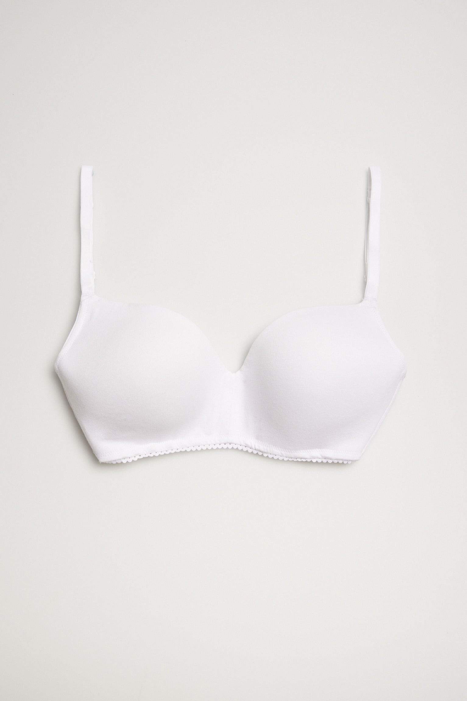 Sujetador sin aro con relleno algodón orgánico copas C y D blanco