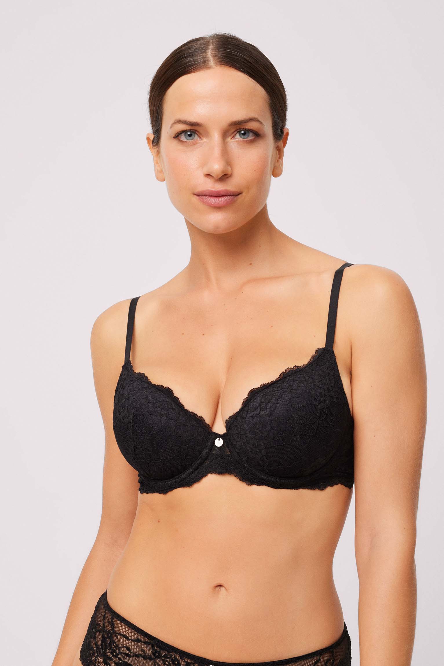 Sujetador con aro con relleno encaje negro