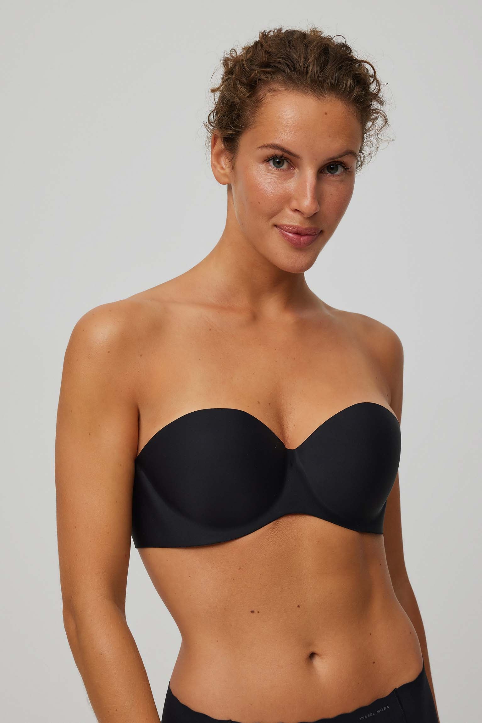 Sujetador adhesivo con push-up ligero negro