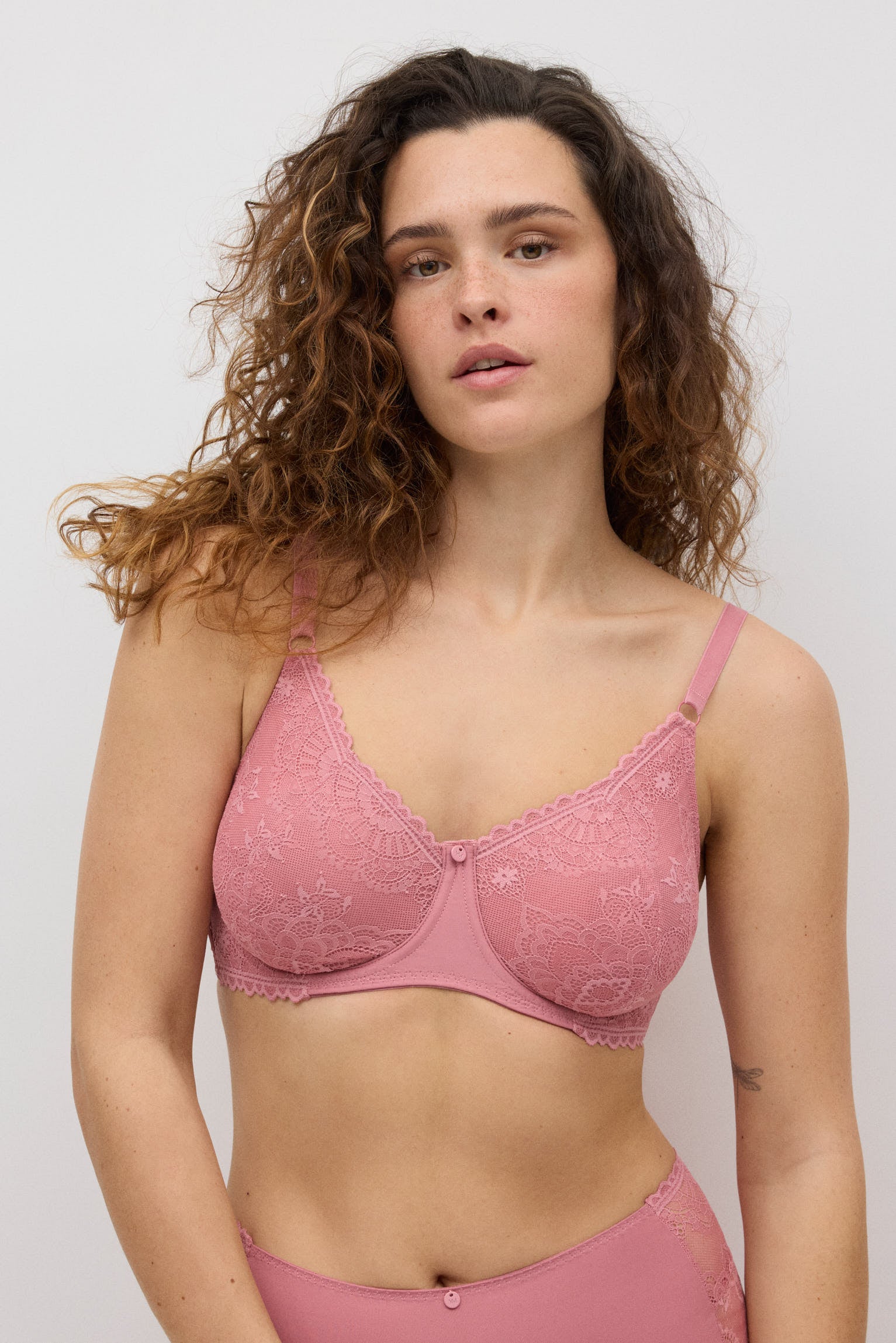 Sujetador reductor encaje floral rosa