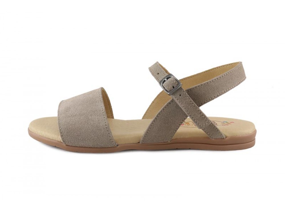 Sandalia lisa ante piedra con hebilla Pepa & Cris