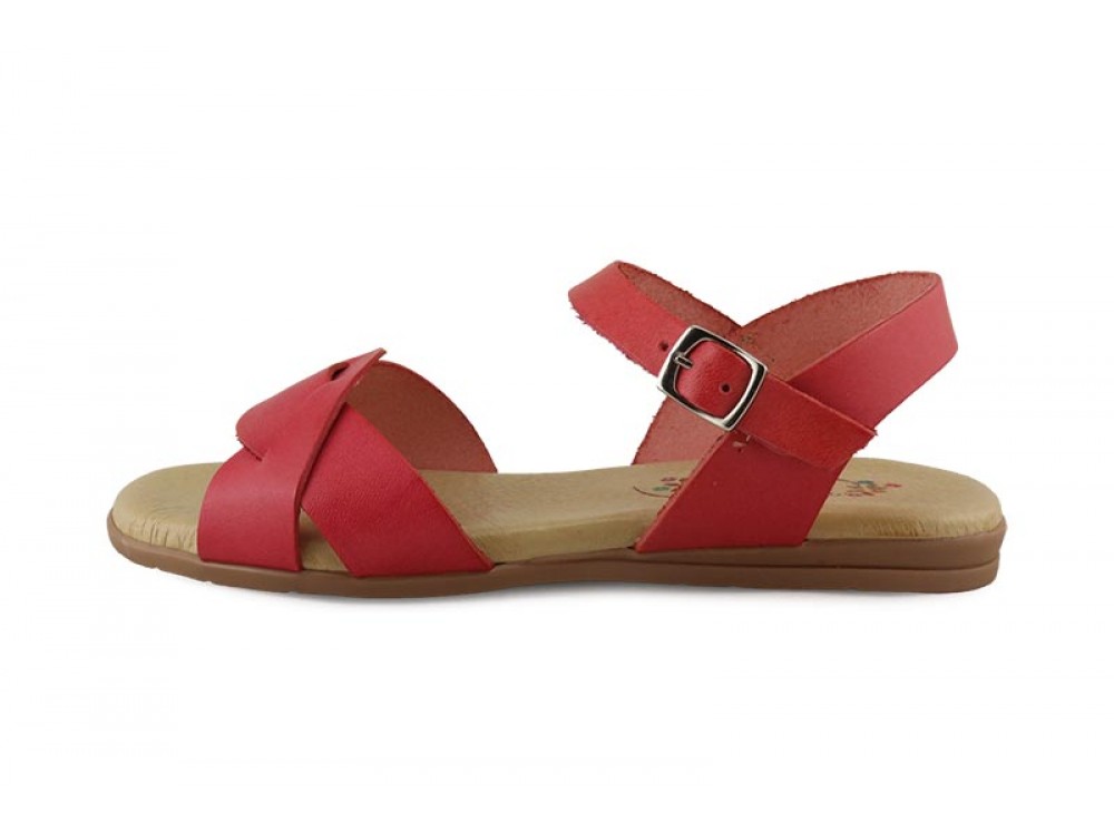 Sandalia cruzada en color fresa Pepa y Cris