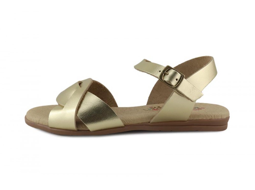 Sandalia cruzada en color platino Pepa y Cris