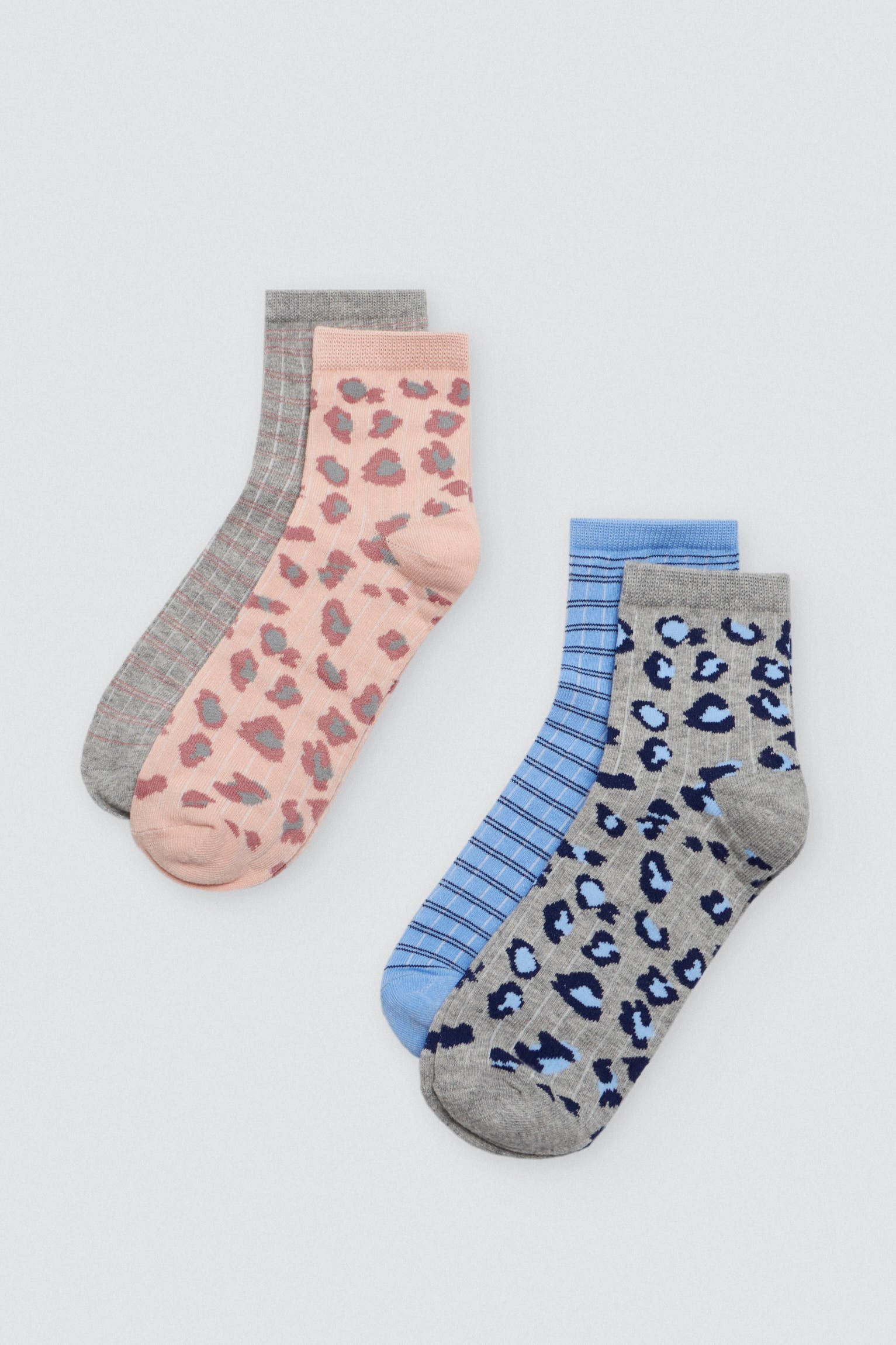 Pack 4 calcetines estampados animal print y rayas