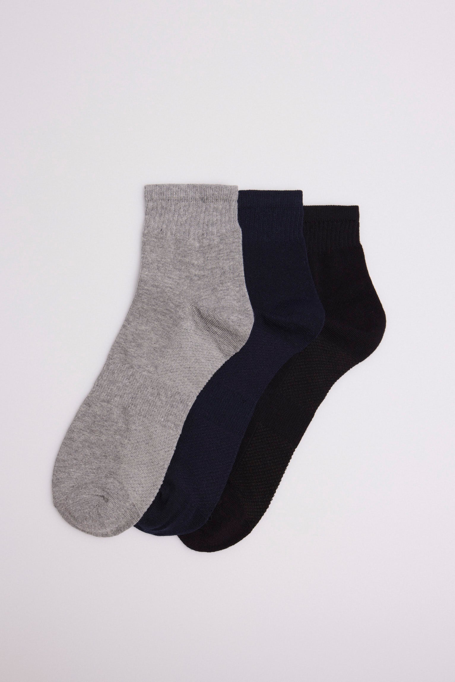 Pack 3 calcetines deportivos cortos surtidos