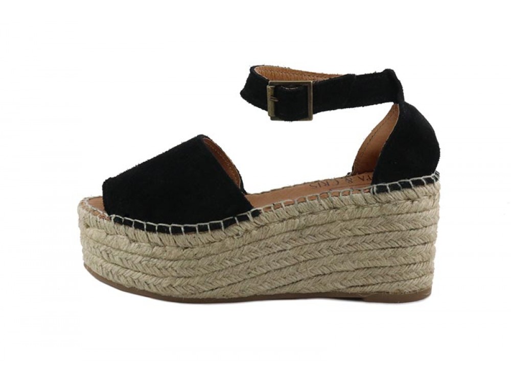 Sandalia abierta ante negro con hebilla y plataforma Pepa y Cris