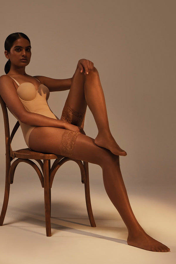 Medias con liga 15 denier beige