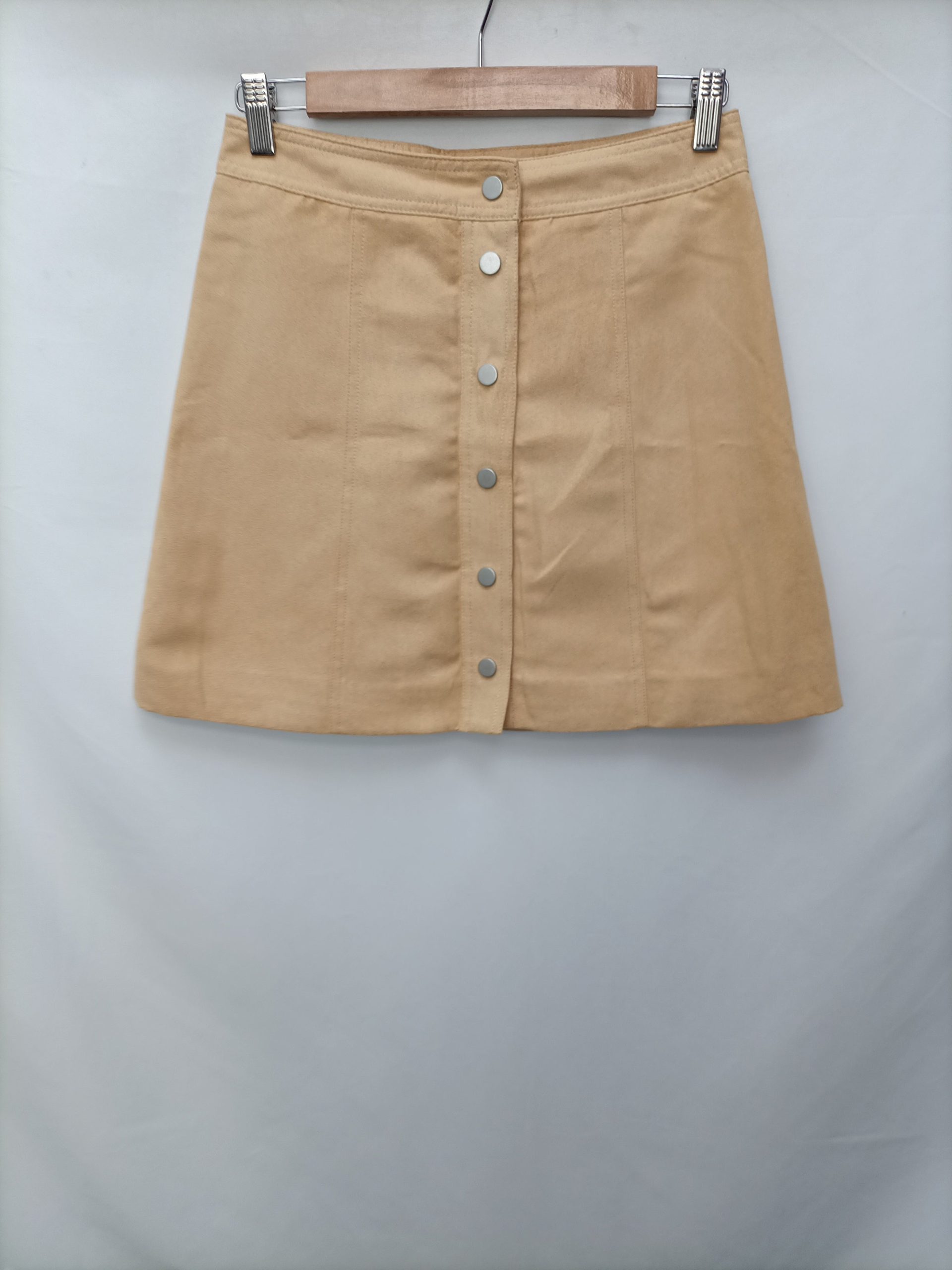 H&M. Falda antelina botones T.36