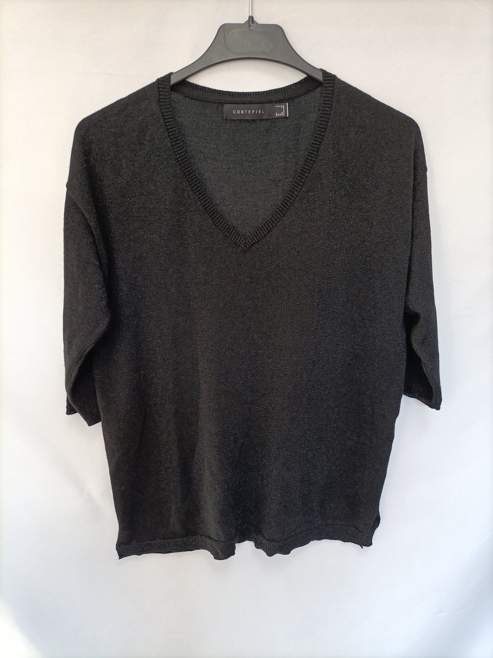 CORTEFIEL. Top negro detalle hilos T. s