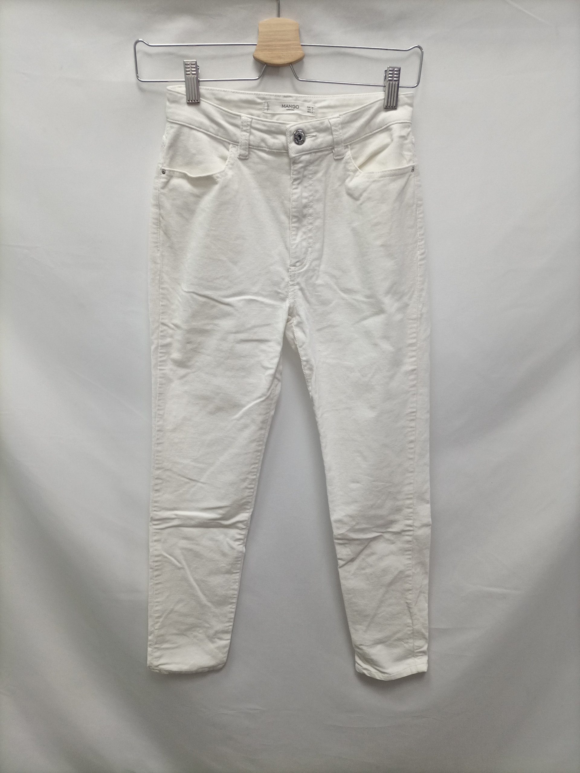 MANGO. Pantalón blanco pana T.36