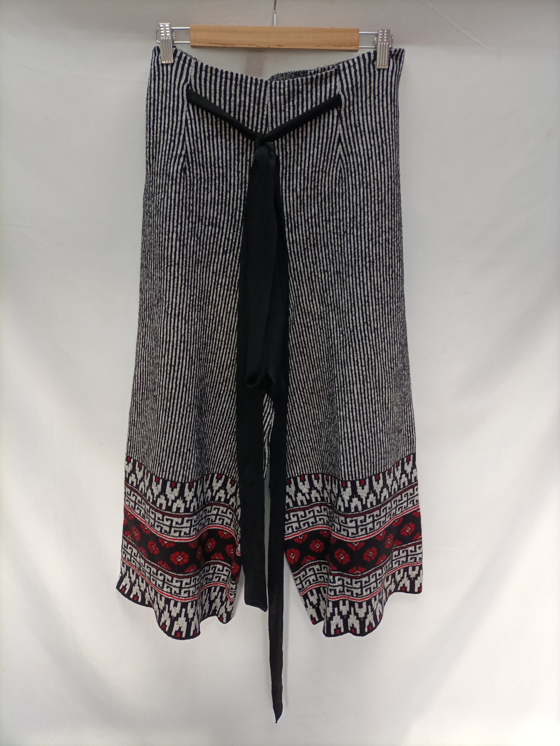 CIRCUS HOTEL. Pantalón culotte lana. T 40