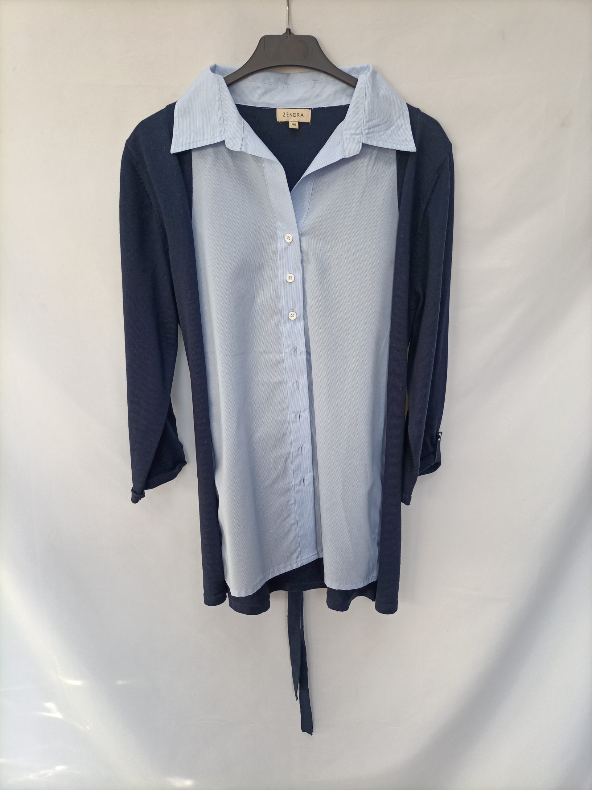 ZANDRA. Rebeca con camisa T.46