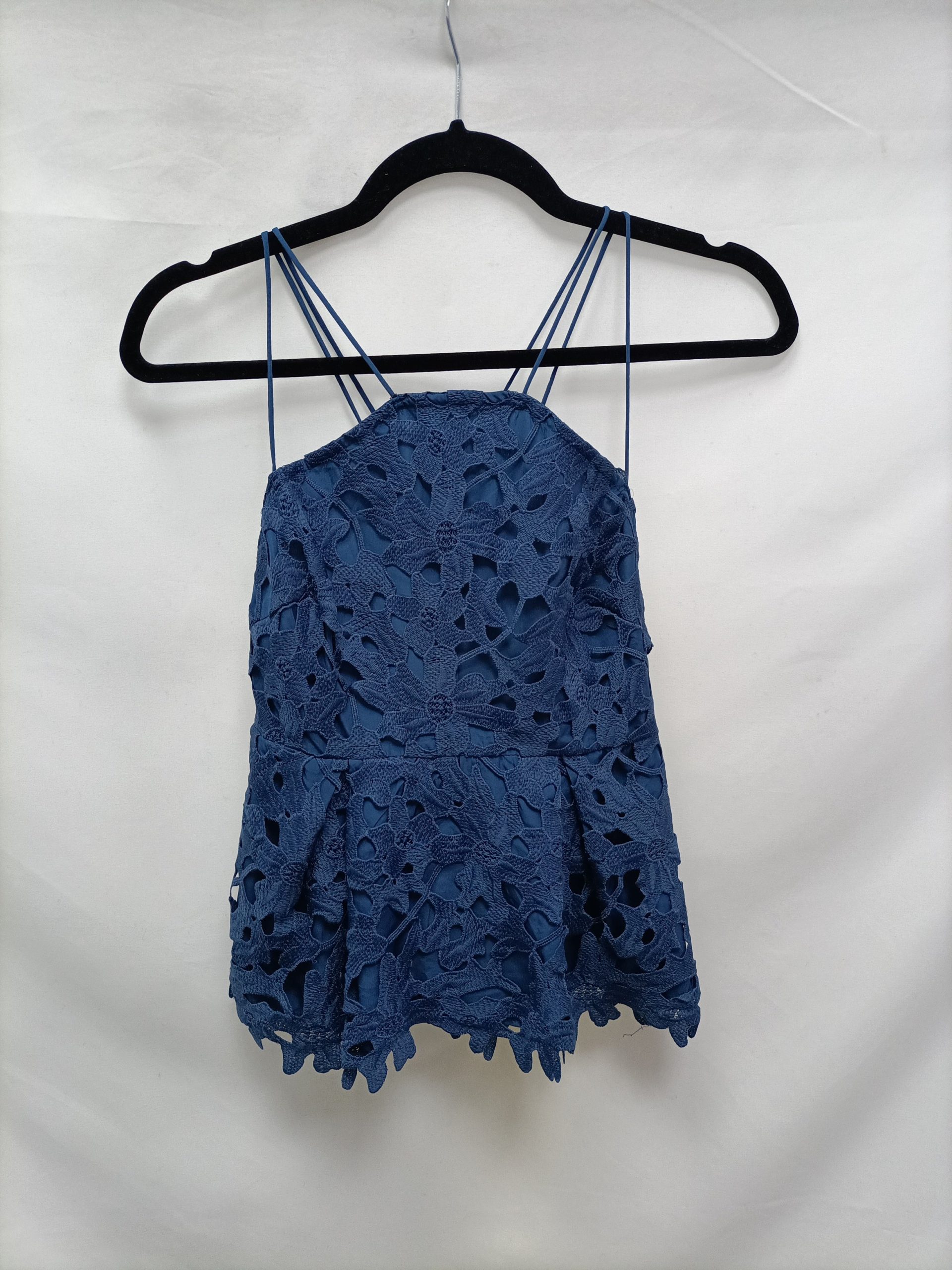 FOREVER21. Top azul encaje T.s