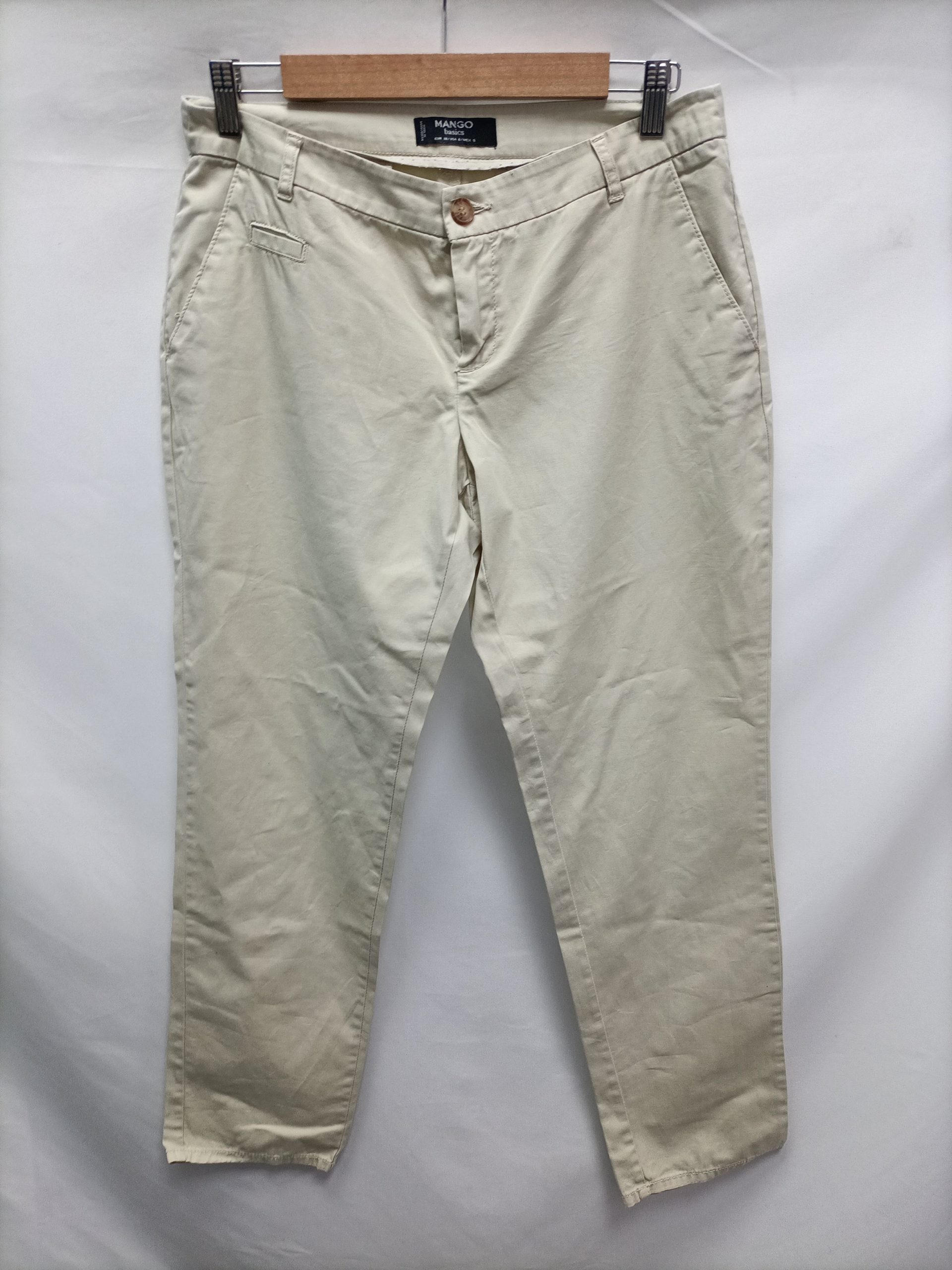 MANGO. Pantalon chino beige T. 38