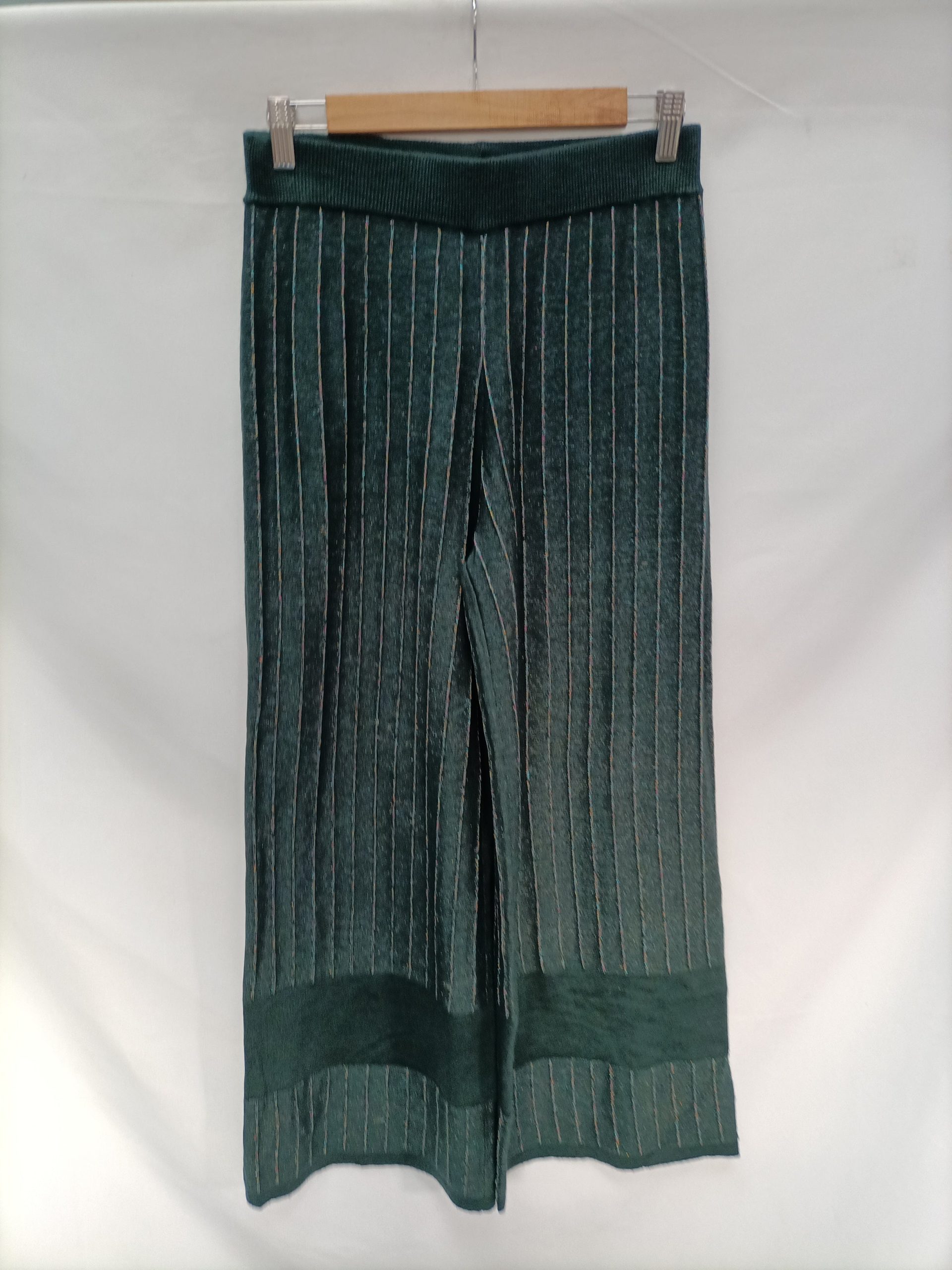 INTROPIA. Pantalón punto verde T.s
