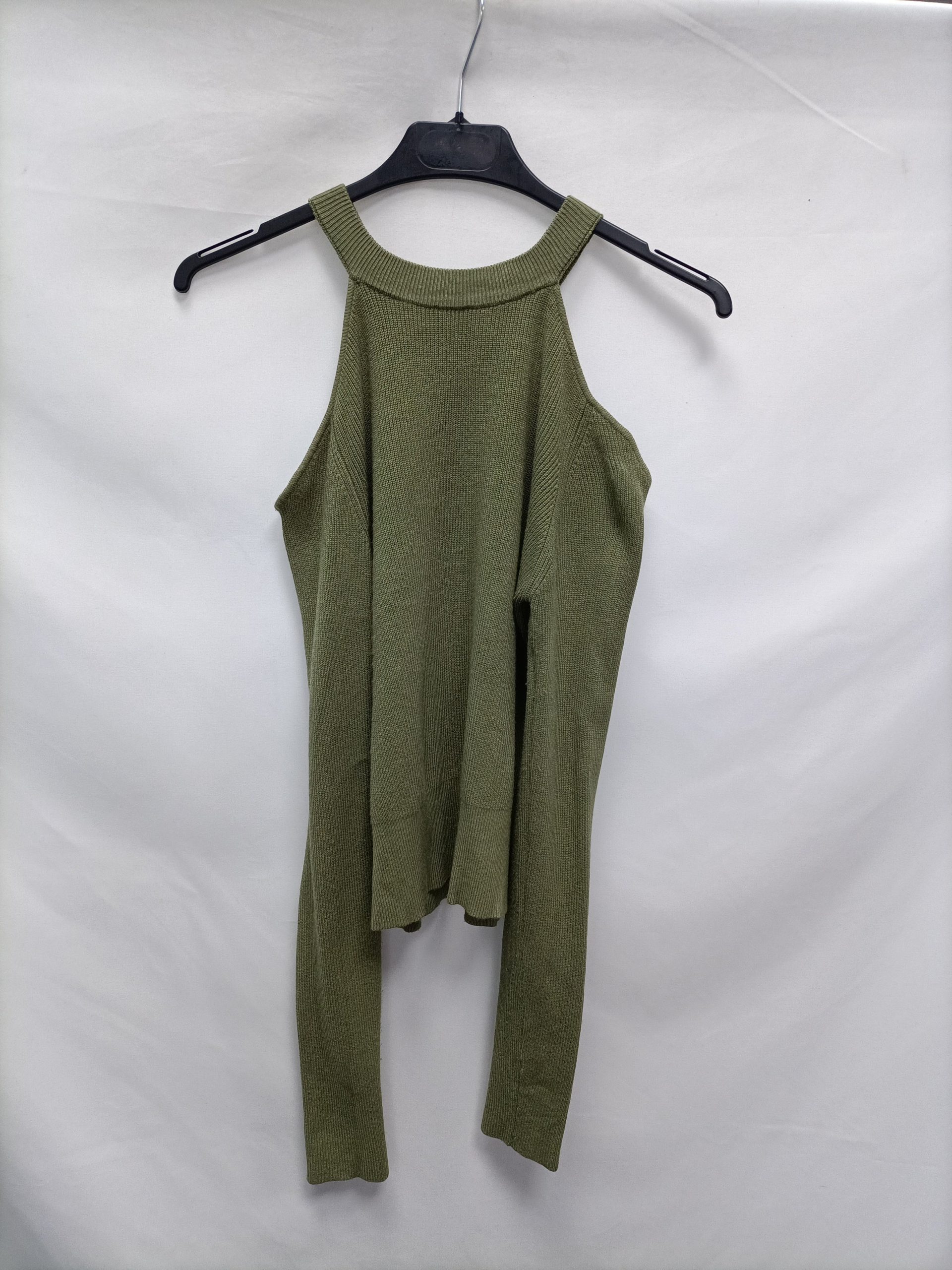 ZARA. Jersey verde hombros T.s
