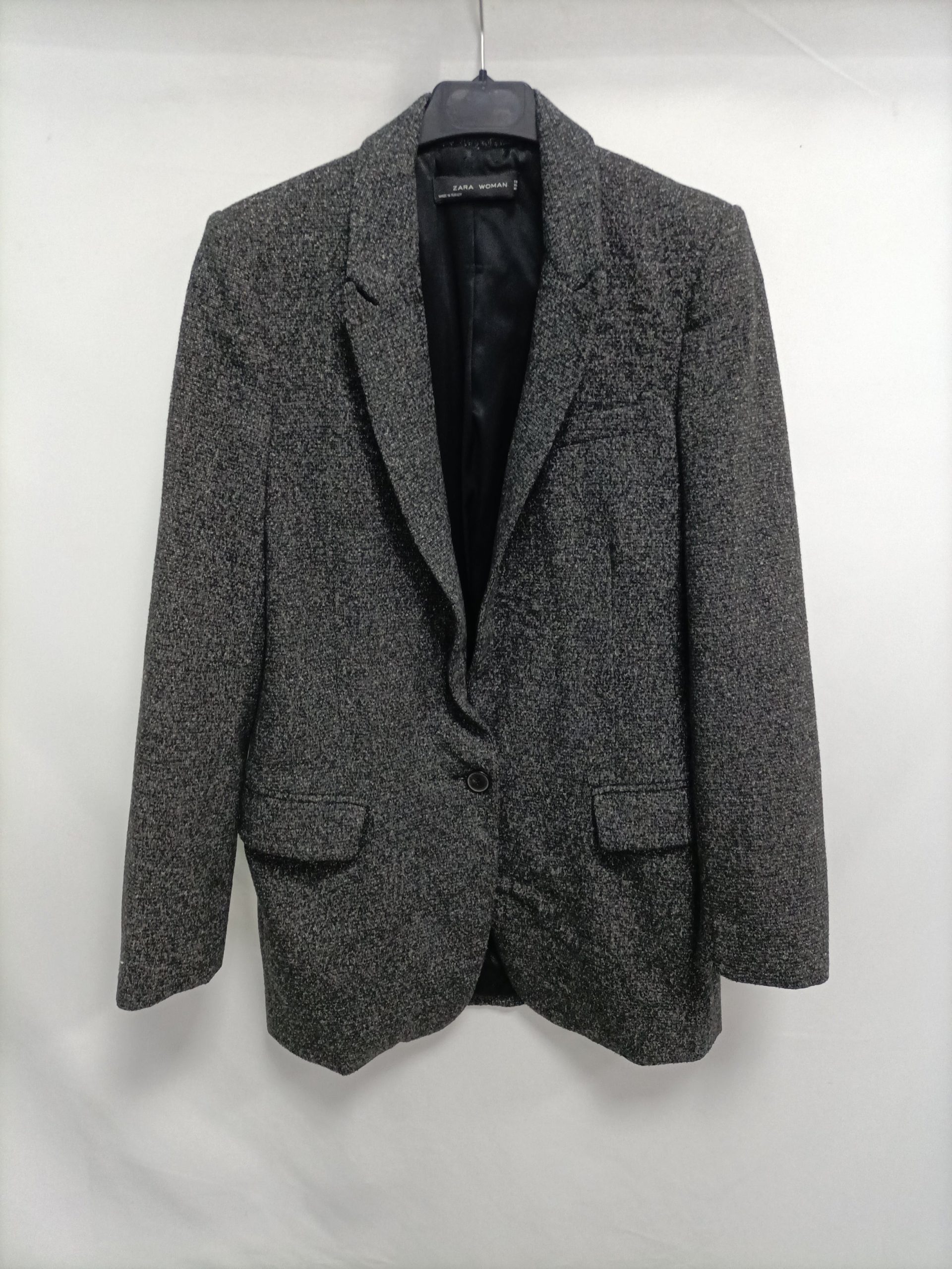 ZARA. Blazer gris jaspeada T.xs