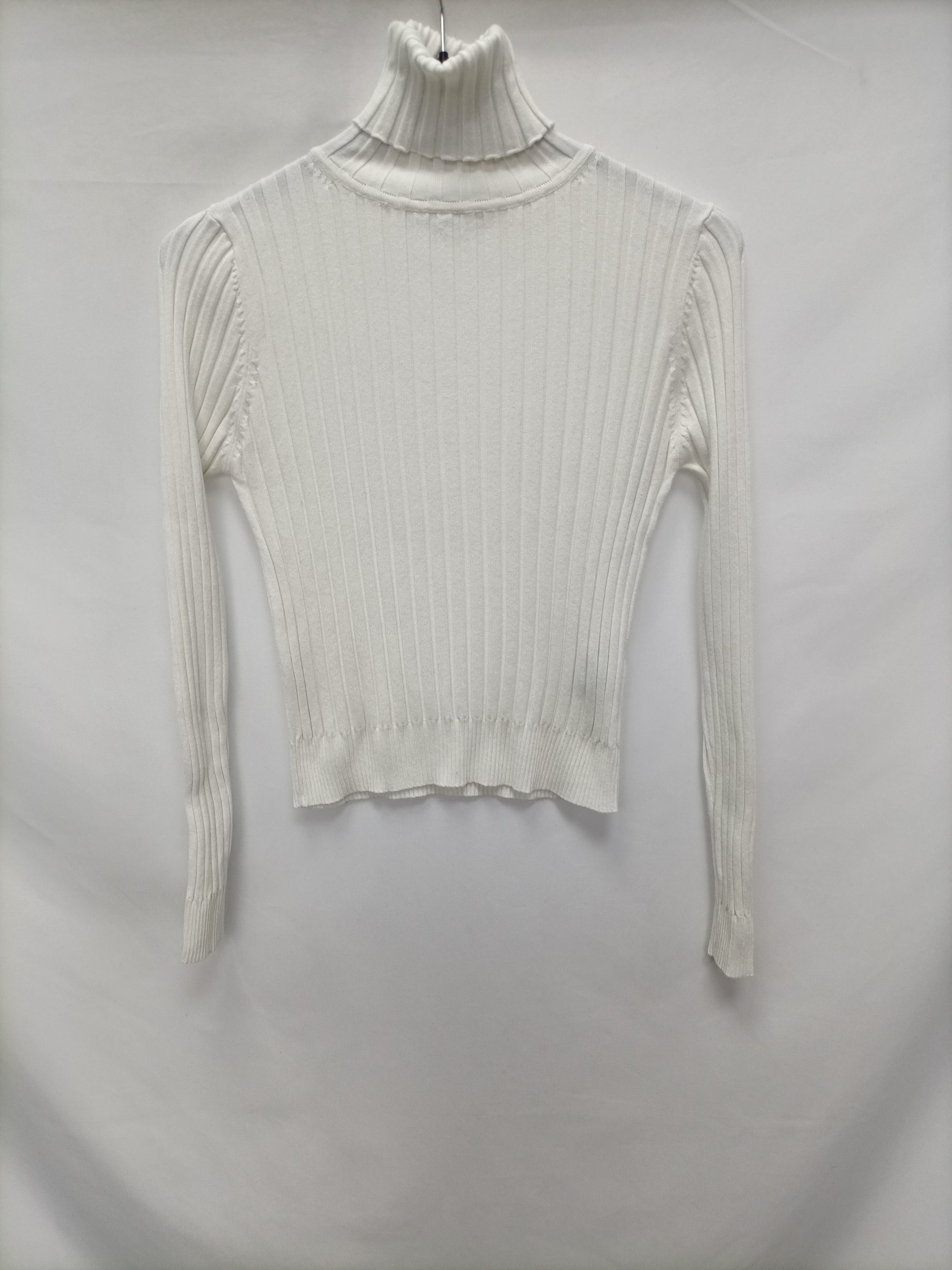 ZARA. Top canalé perlas T.s