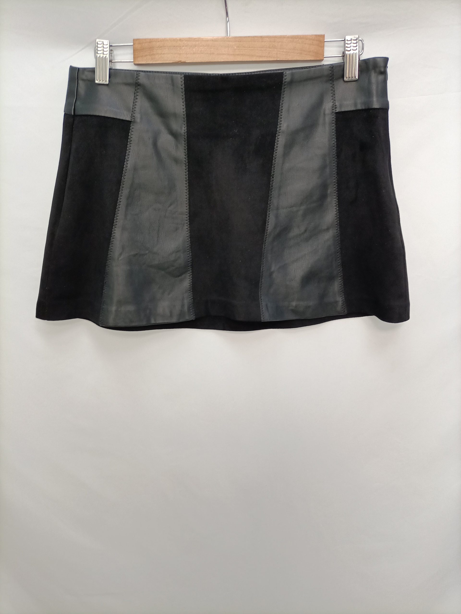 ZARA. Falda mini doble textura T.m