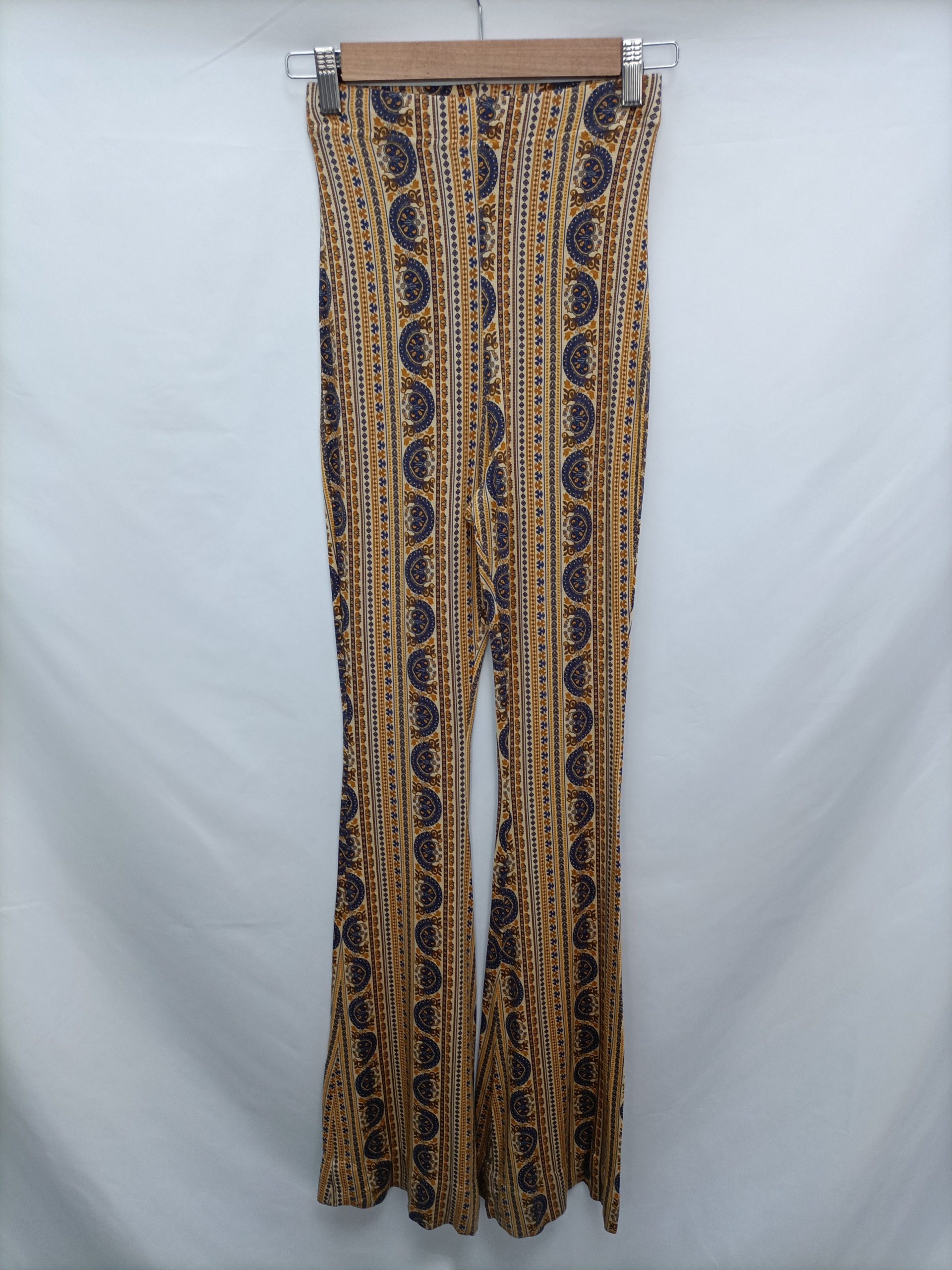 OTRAS. Pantalón estampado campana T.s