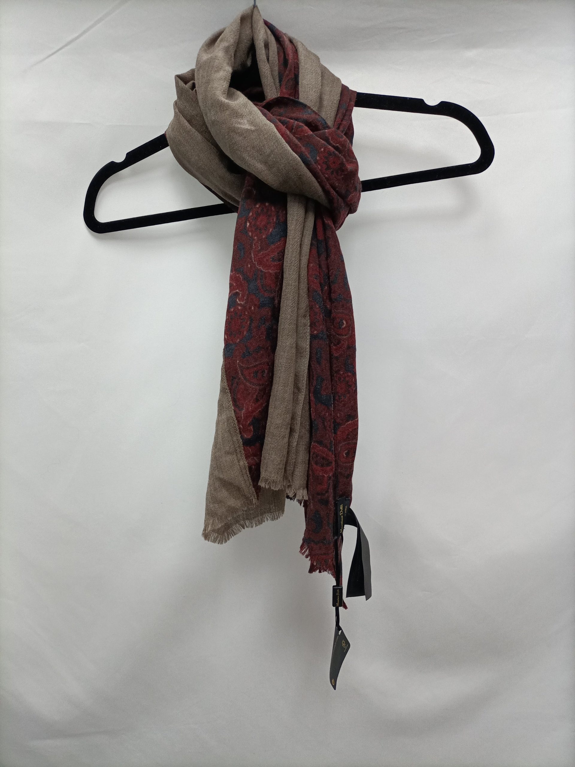 MASSIMO DUTTI. Fular amebas burdeos