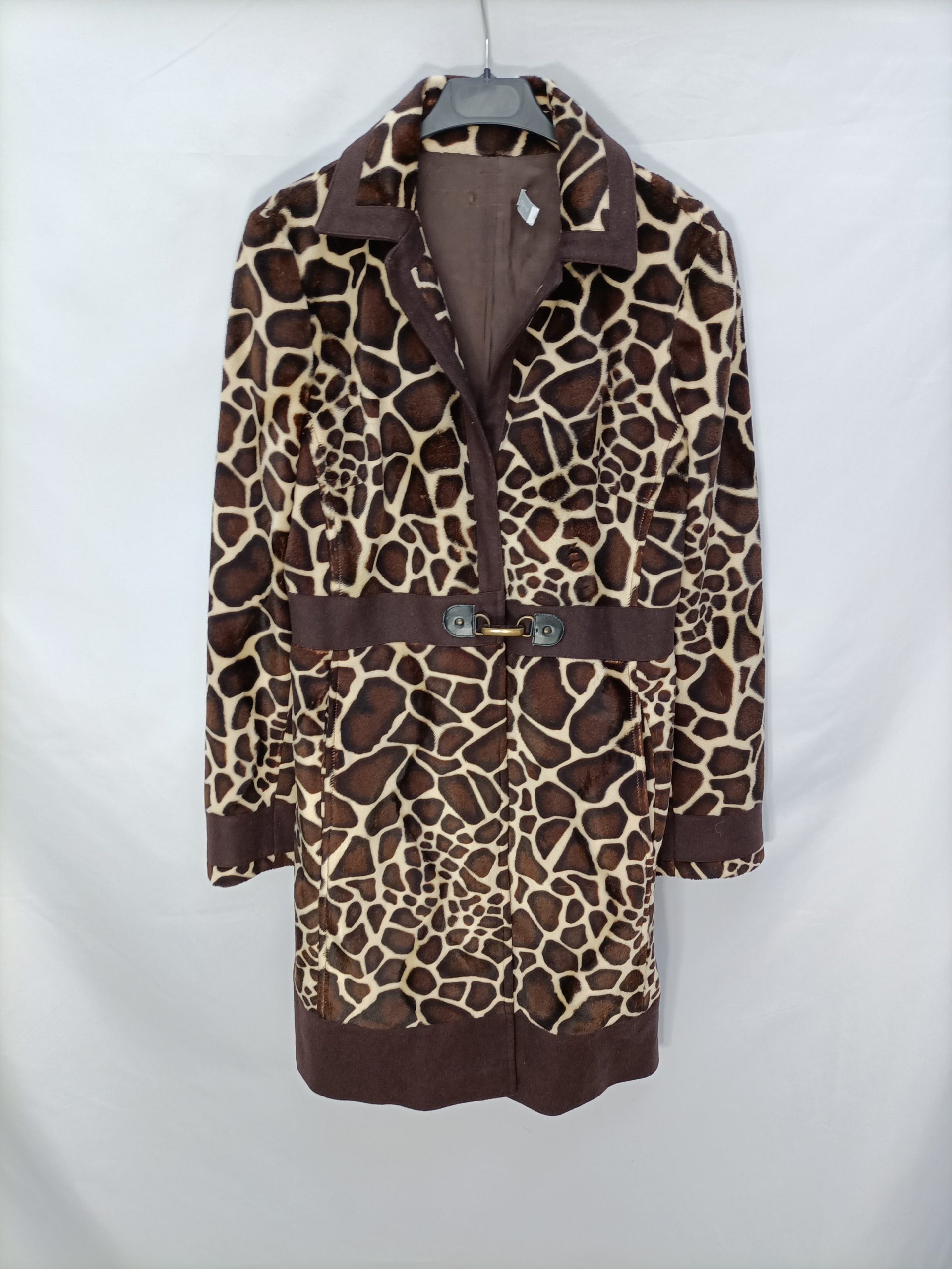 SELVATGI. Abrigo vaca T.38