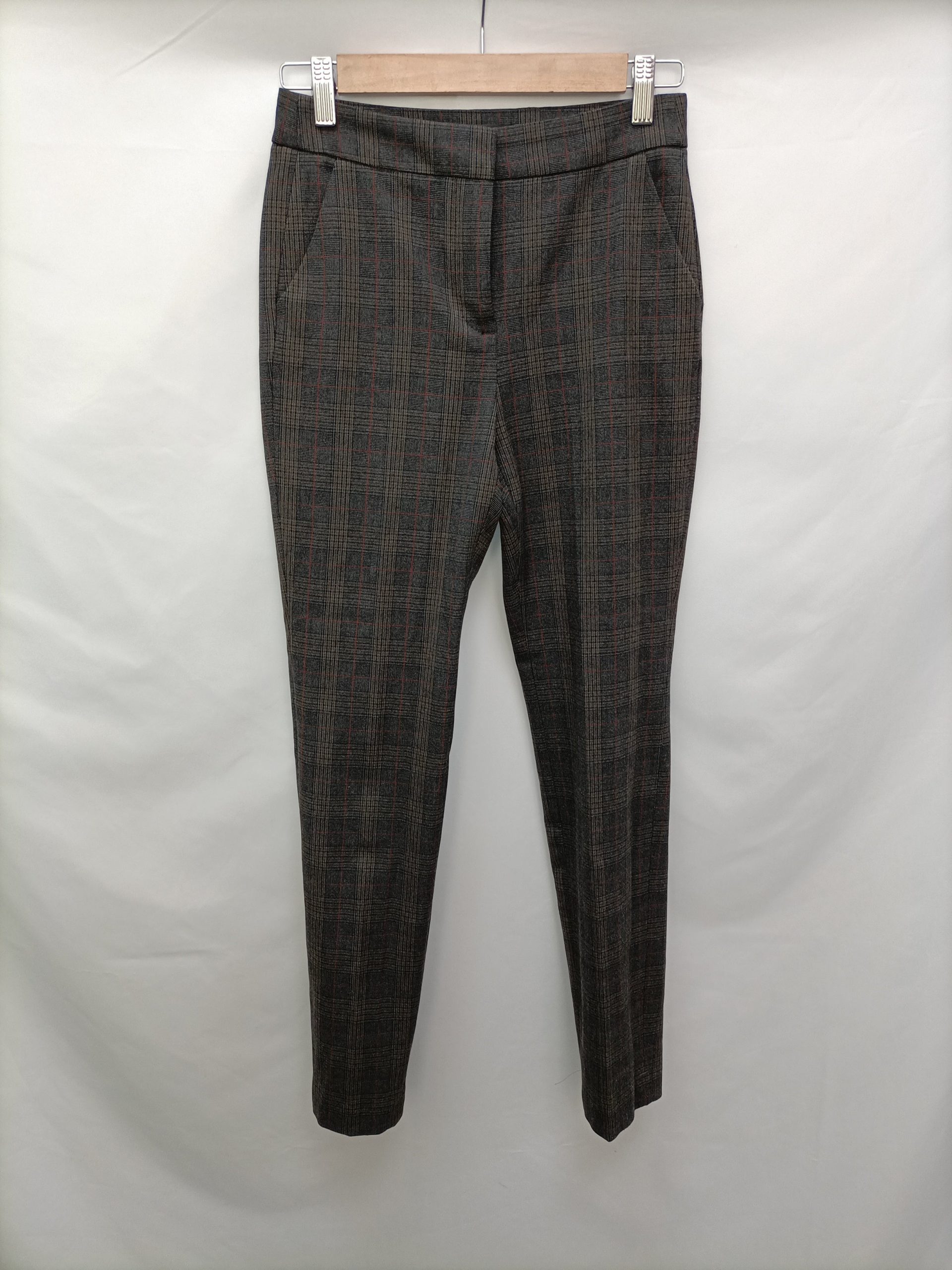 ZARA. Pantalón gris cuadros T.34