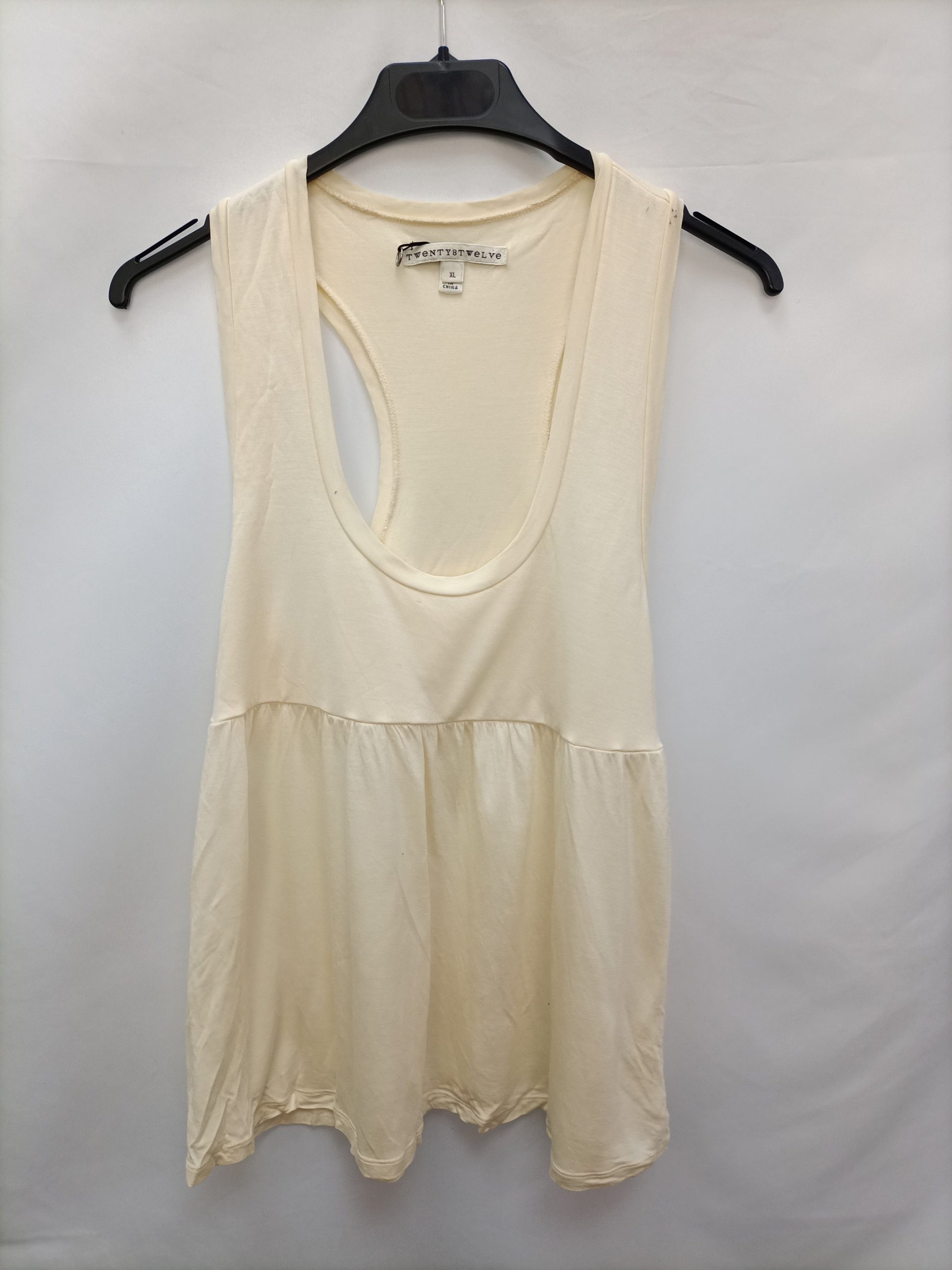 TWENTY TWELVE. Camiseta básica beige