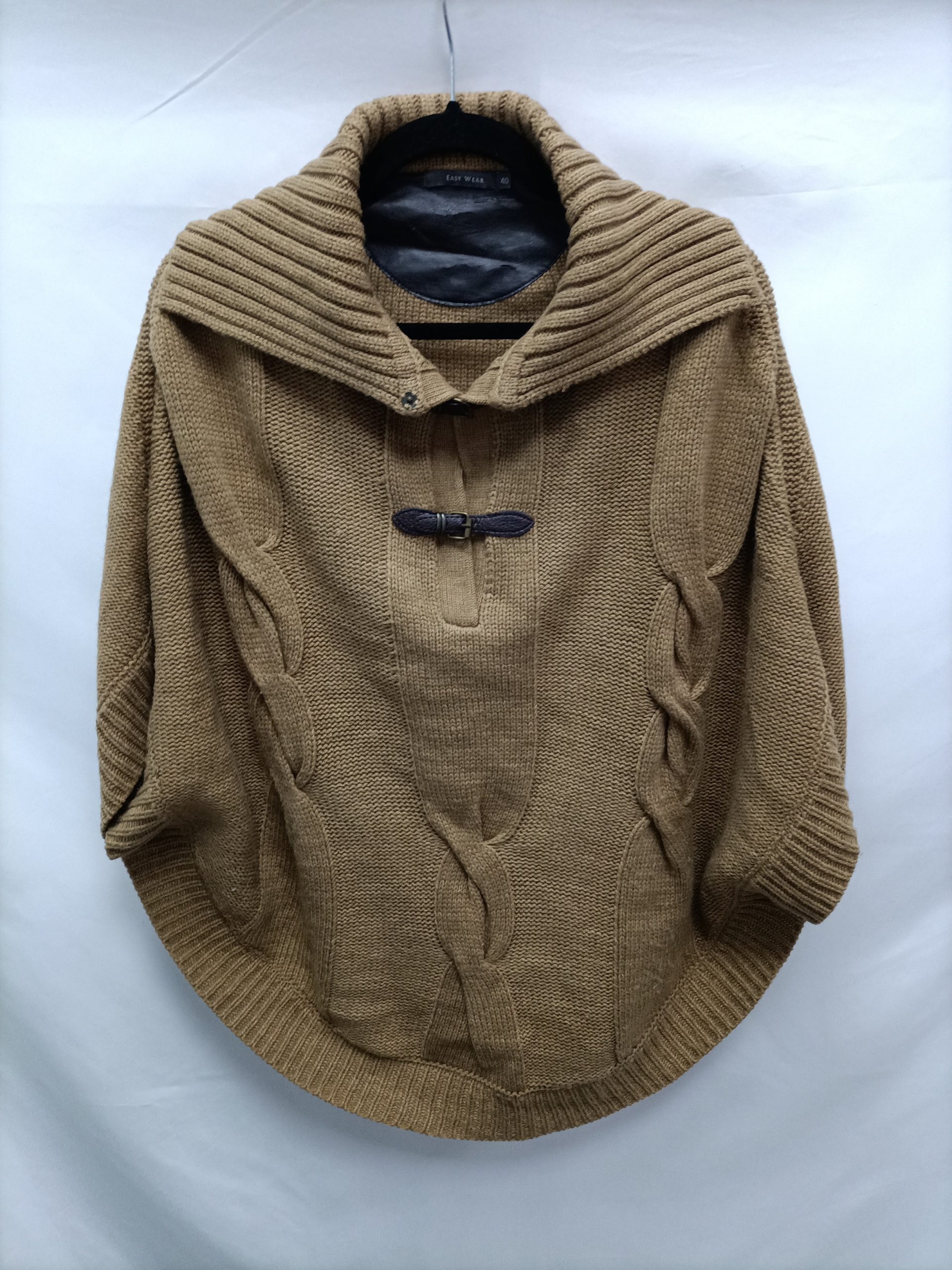 EASY WEAR. Poncho beige T.40