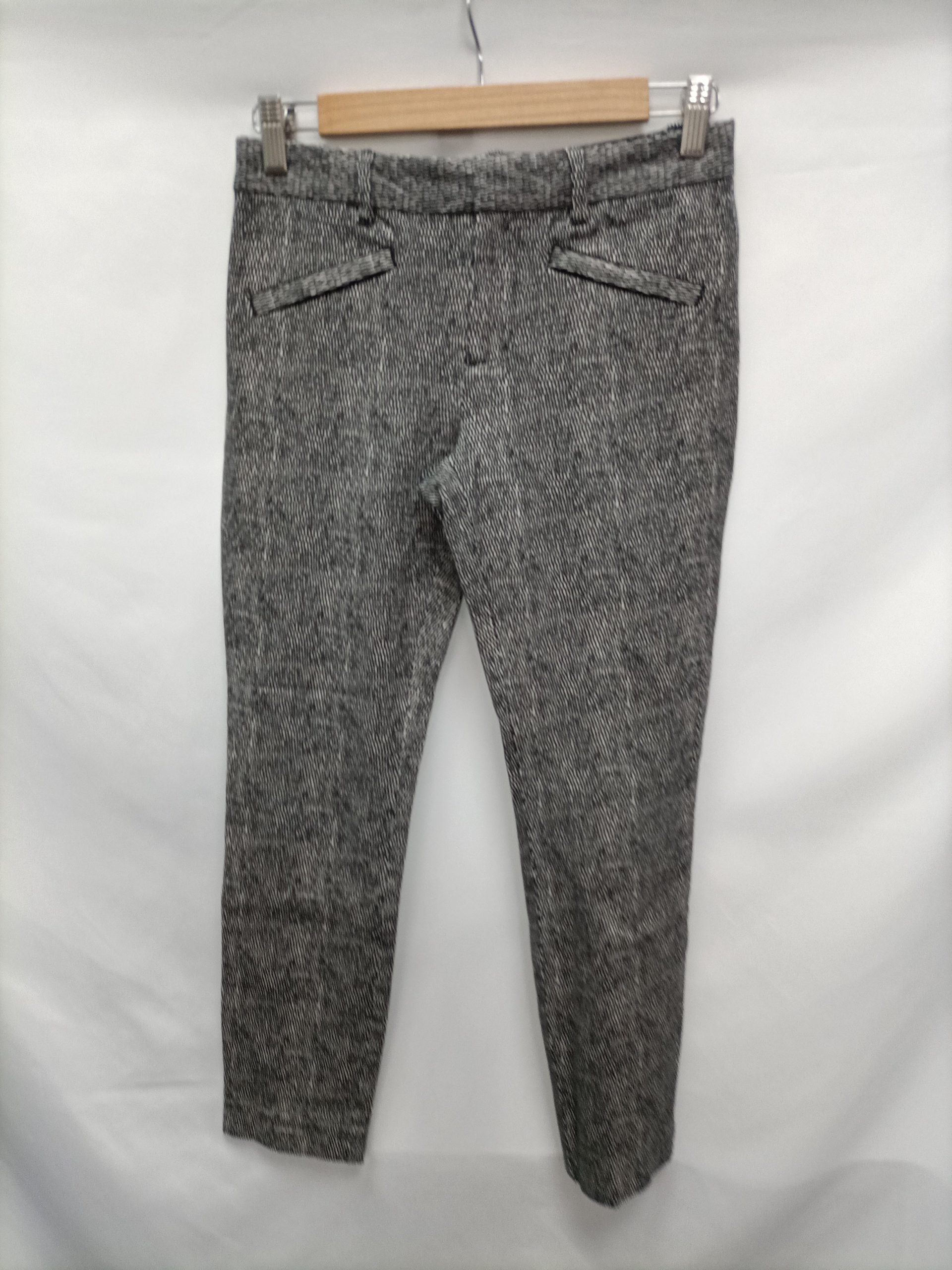 GAP. Chino jaspeado blanco y negro T.s