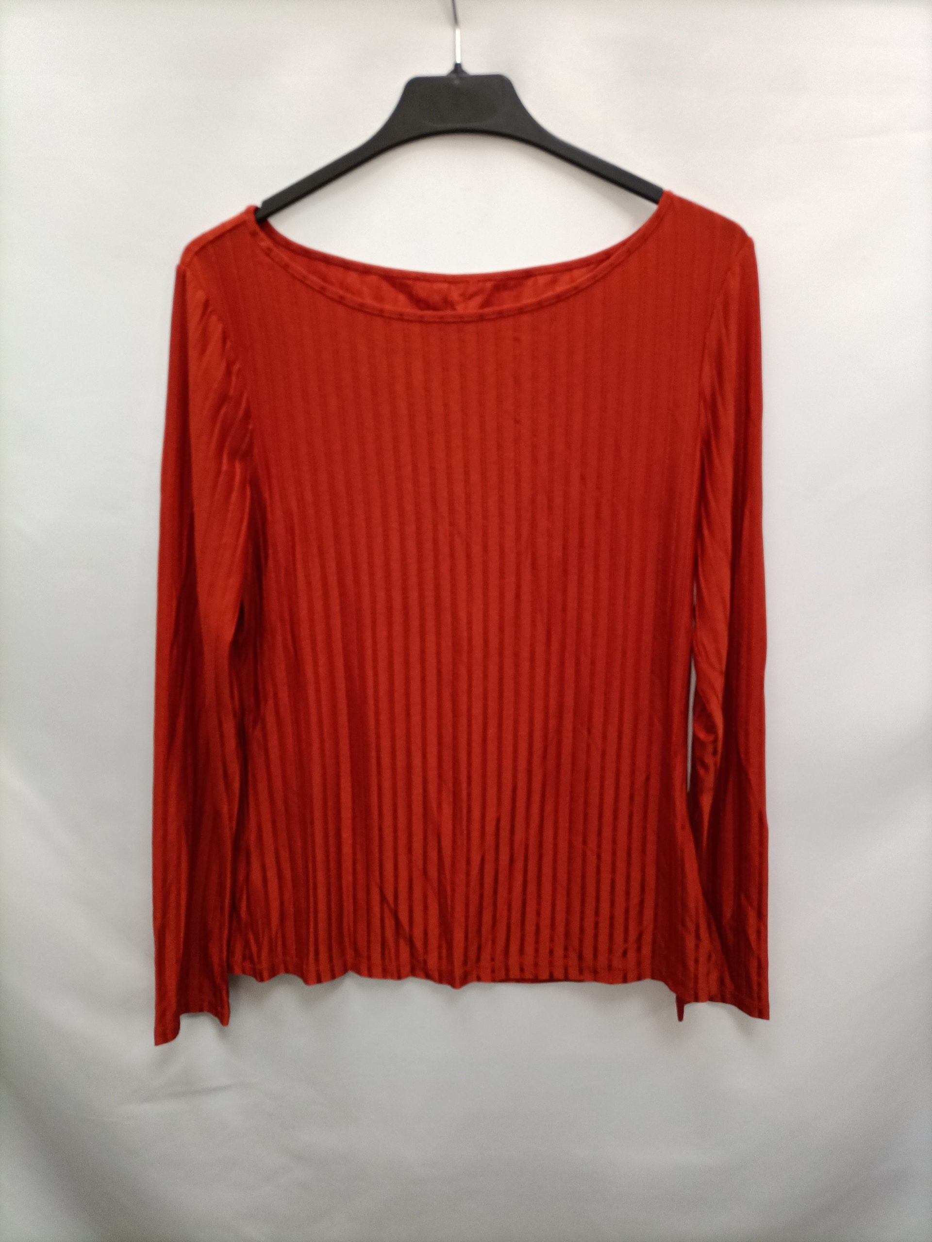 OTRAS. Camiseta canalé