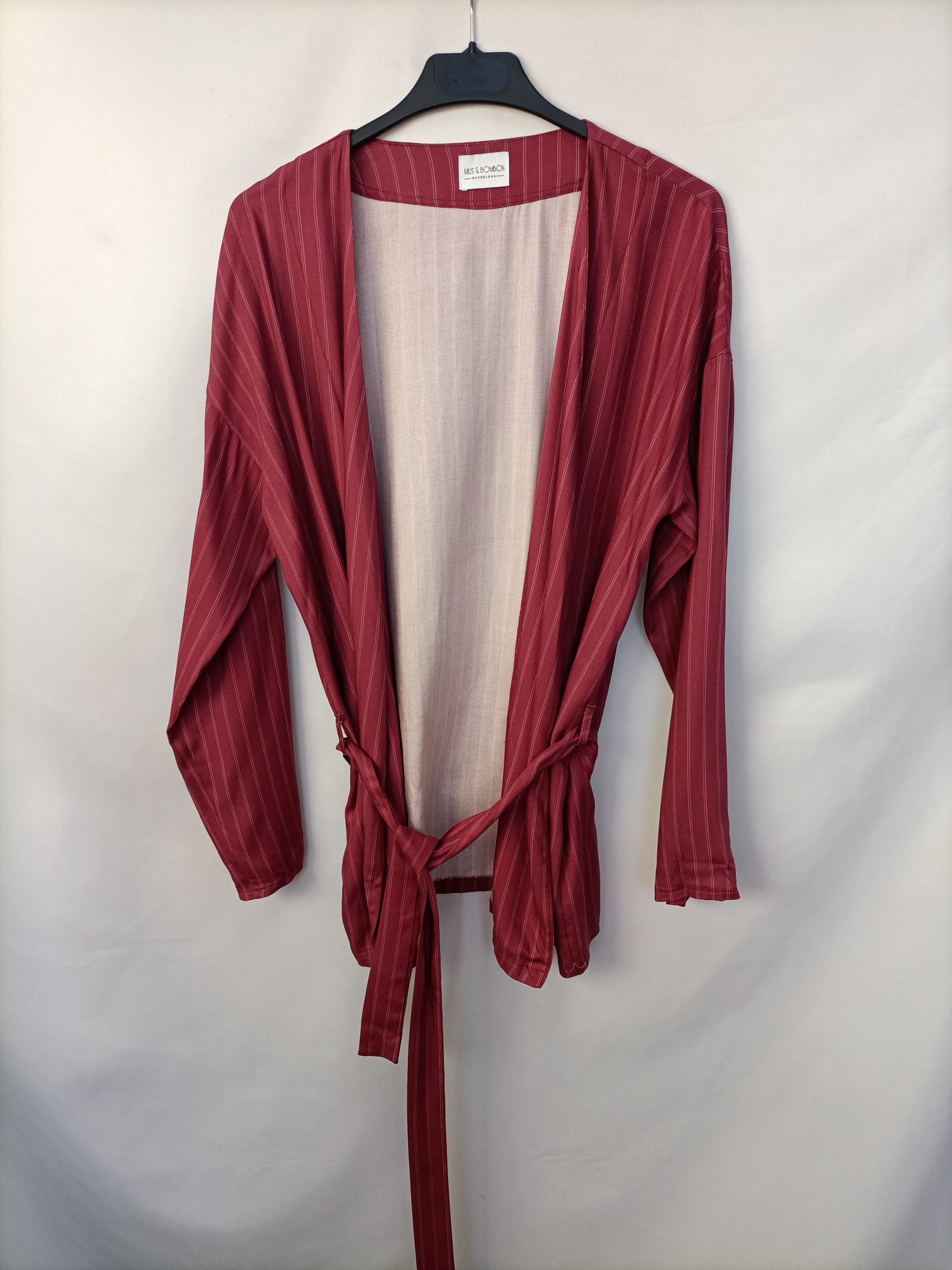 MUS&BOMBON. Blazer burdeos rayas T.s