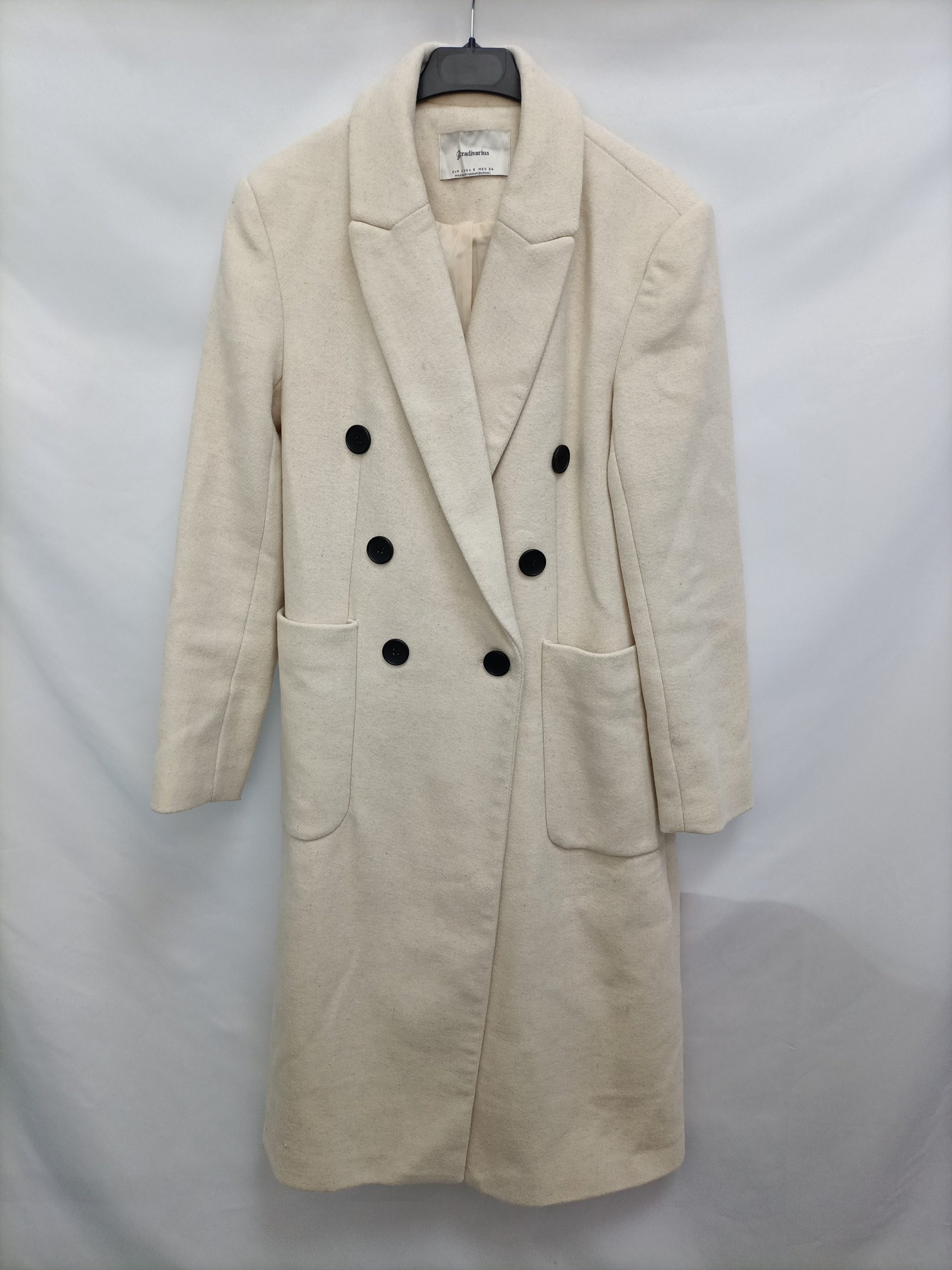 STRADIVARIUS. Abrigo beige jaspeado T.s