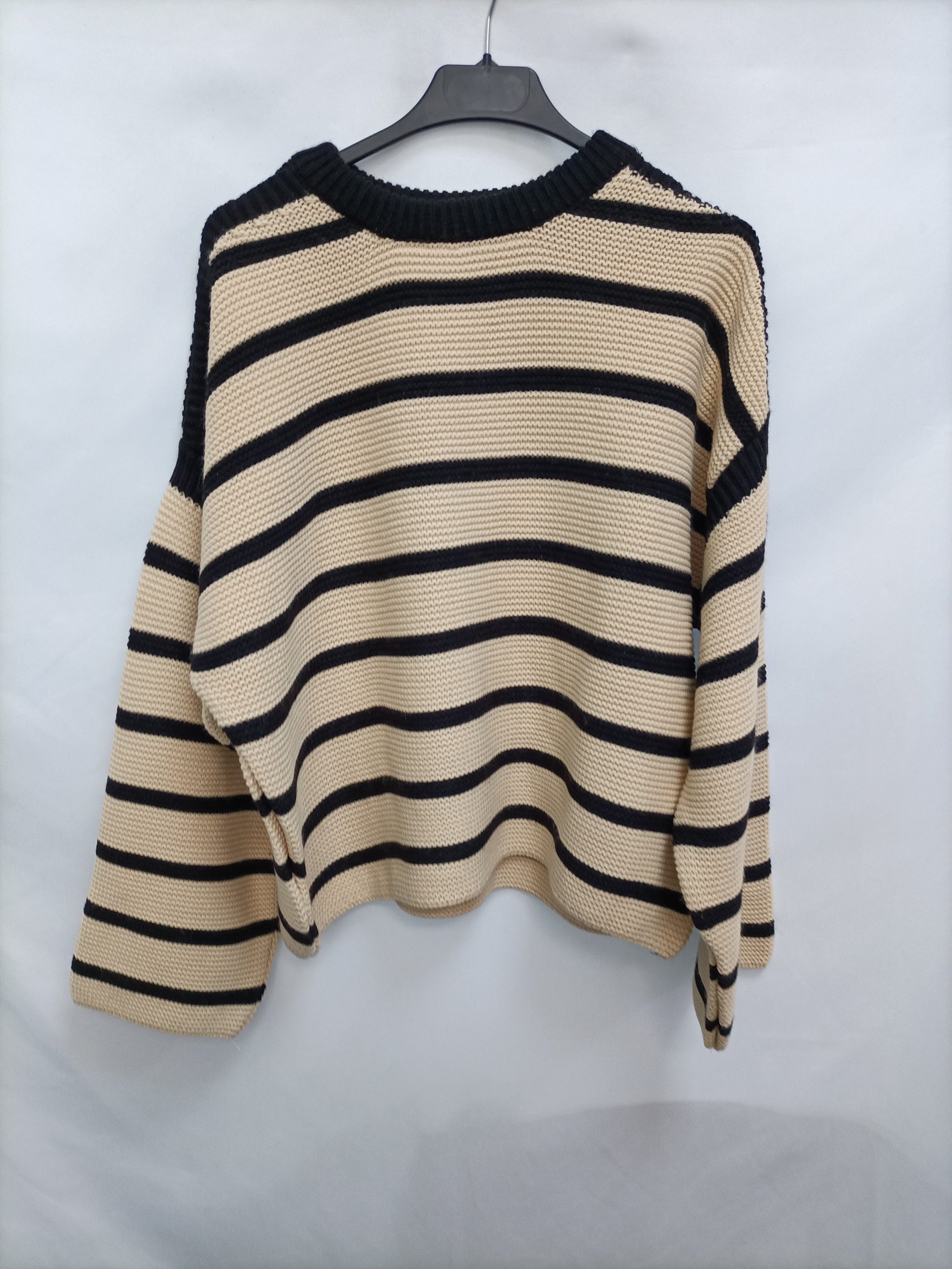 PULL&BEAR. Jersey de rayas T.s