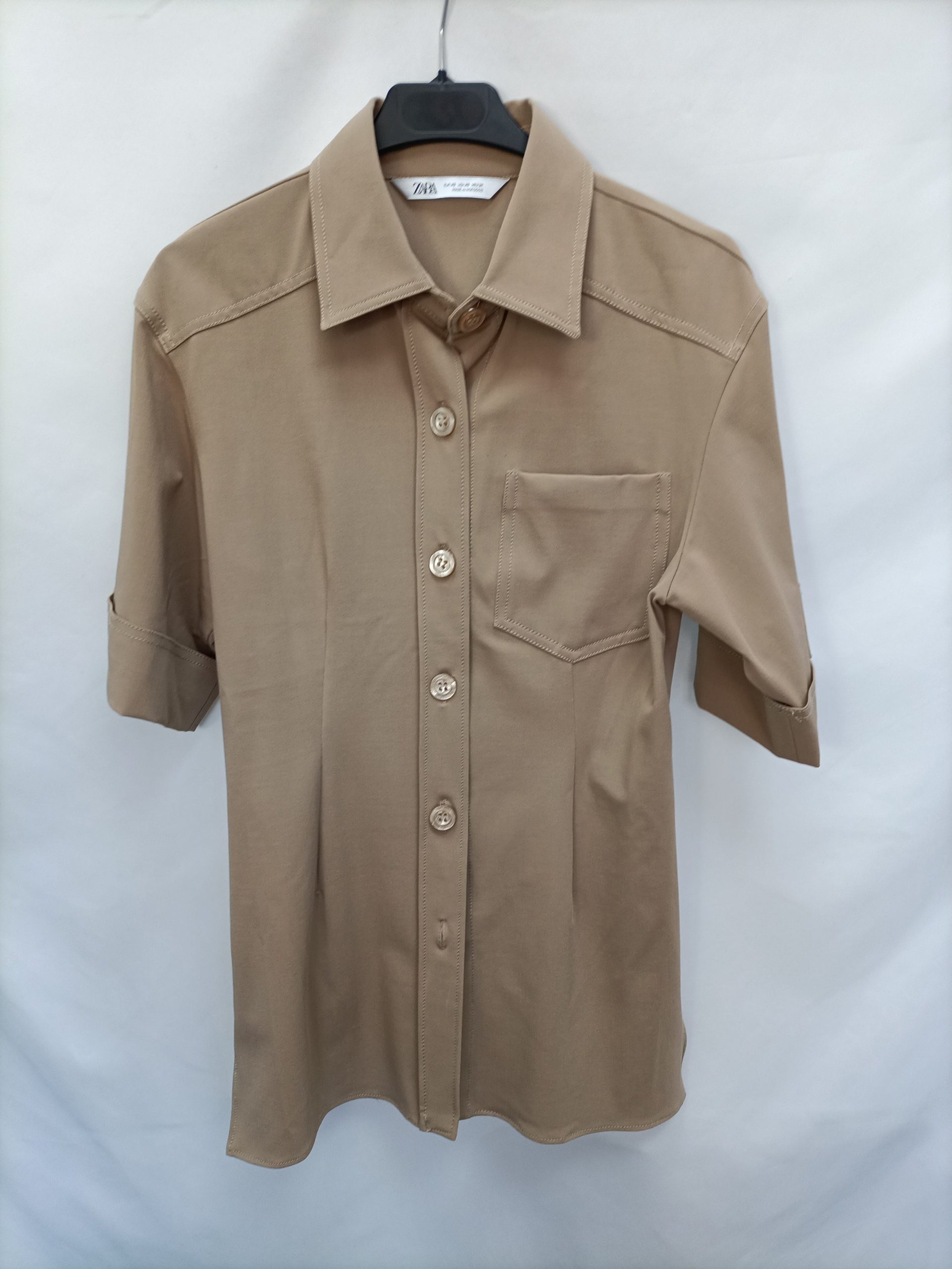 ZARA. Camisa beige sahariana T.xs