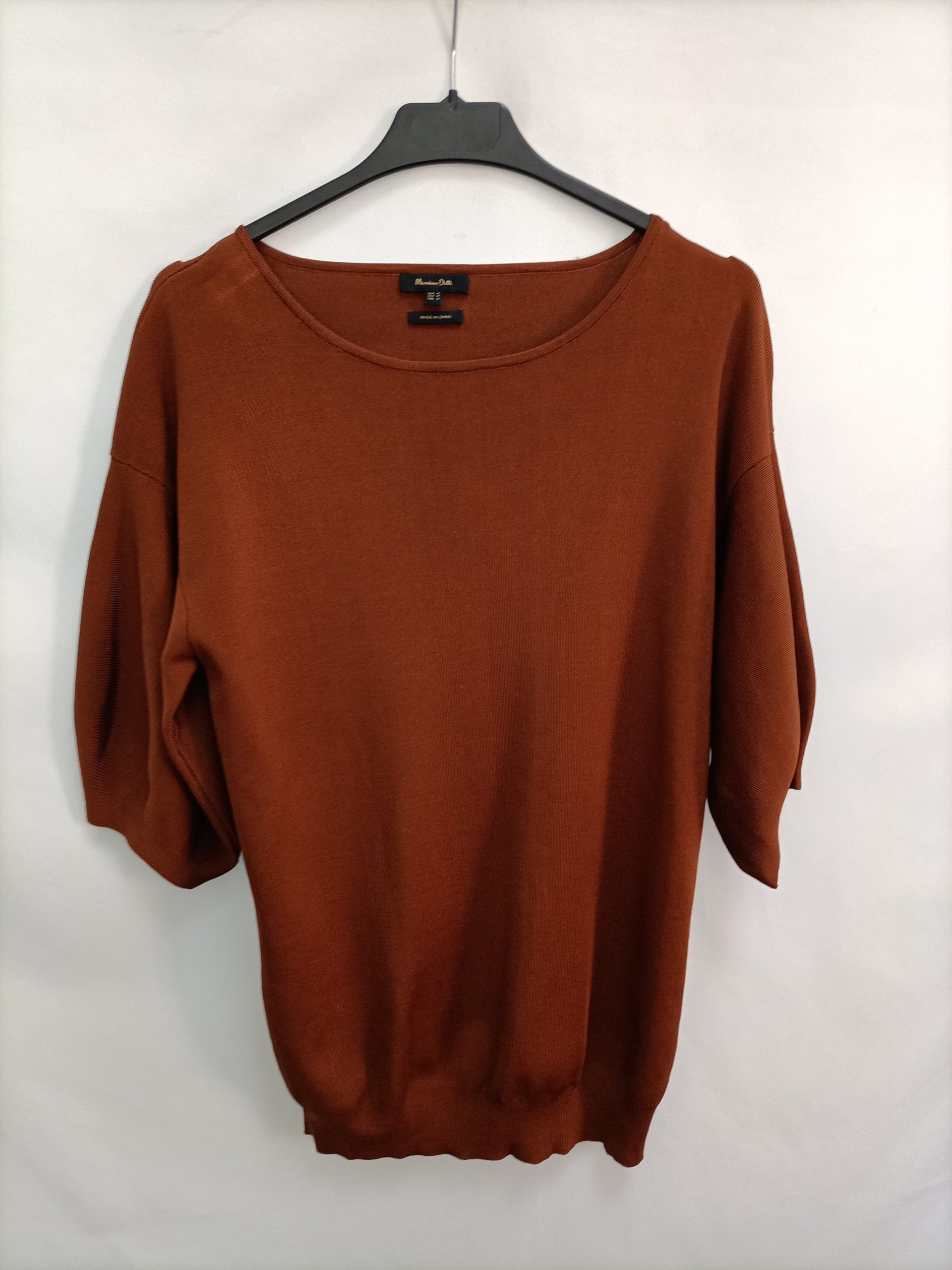 MASSIMO DUTTI. Top punto marrónT.m