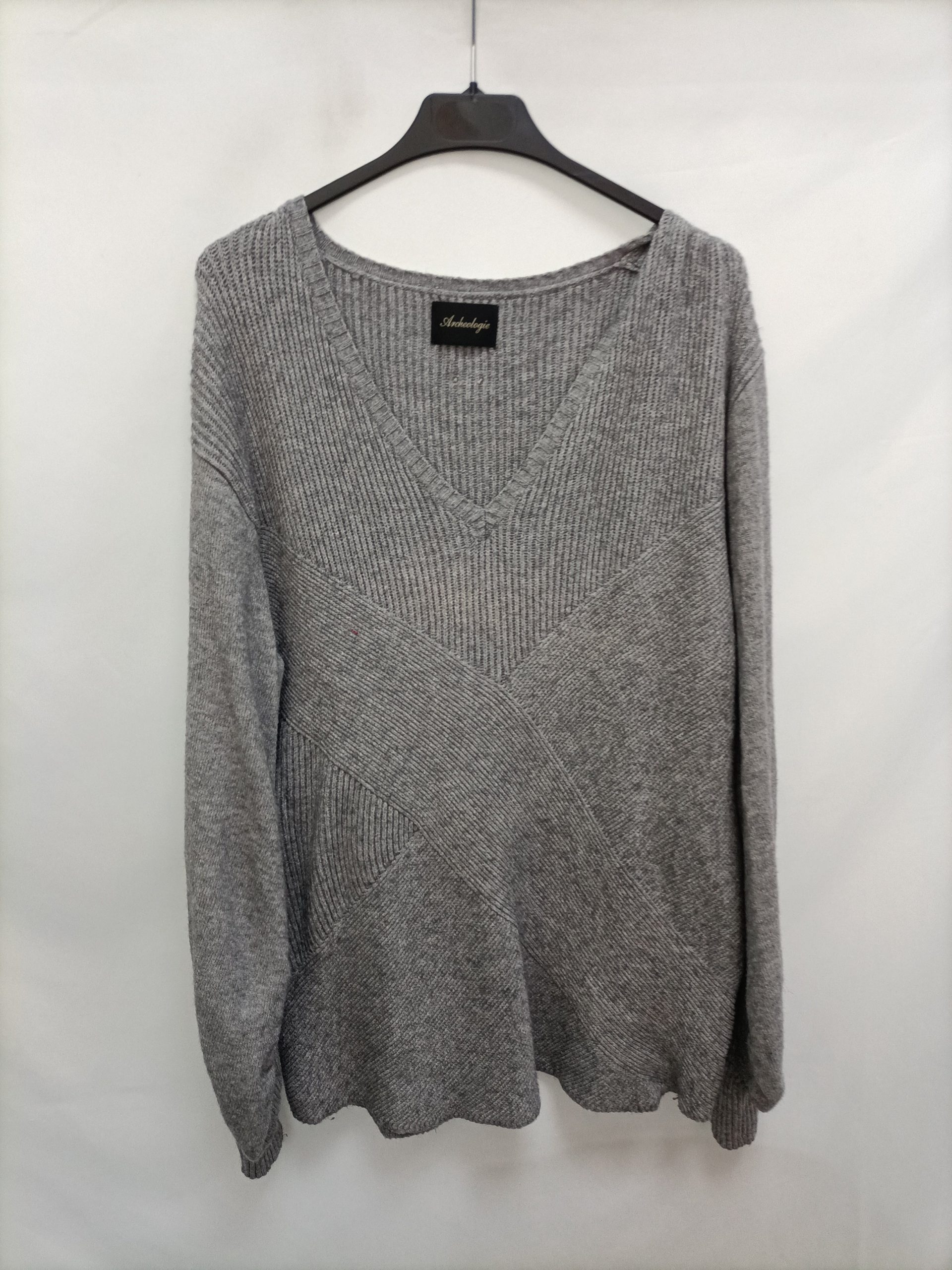 ARCHEOLOGIE. Jersey gris canalé T.XL