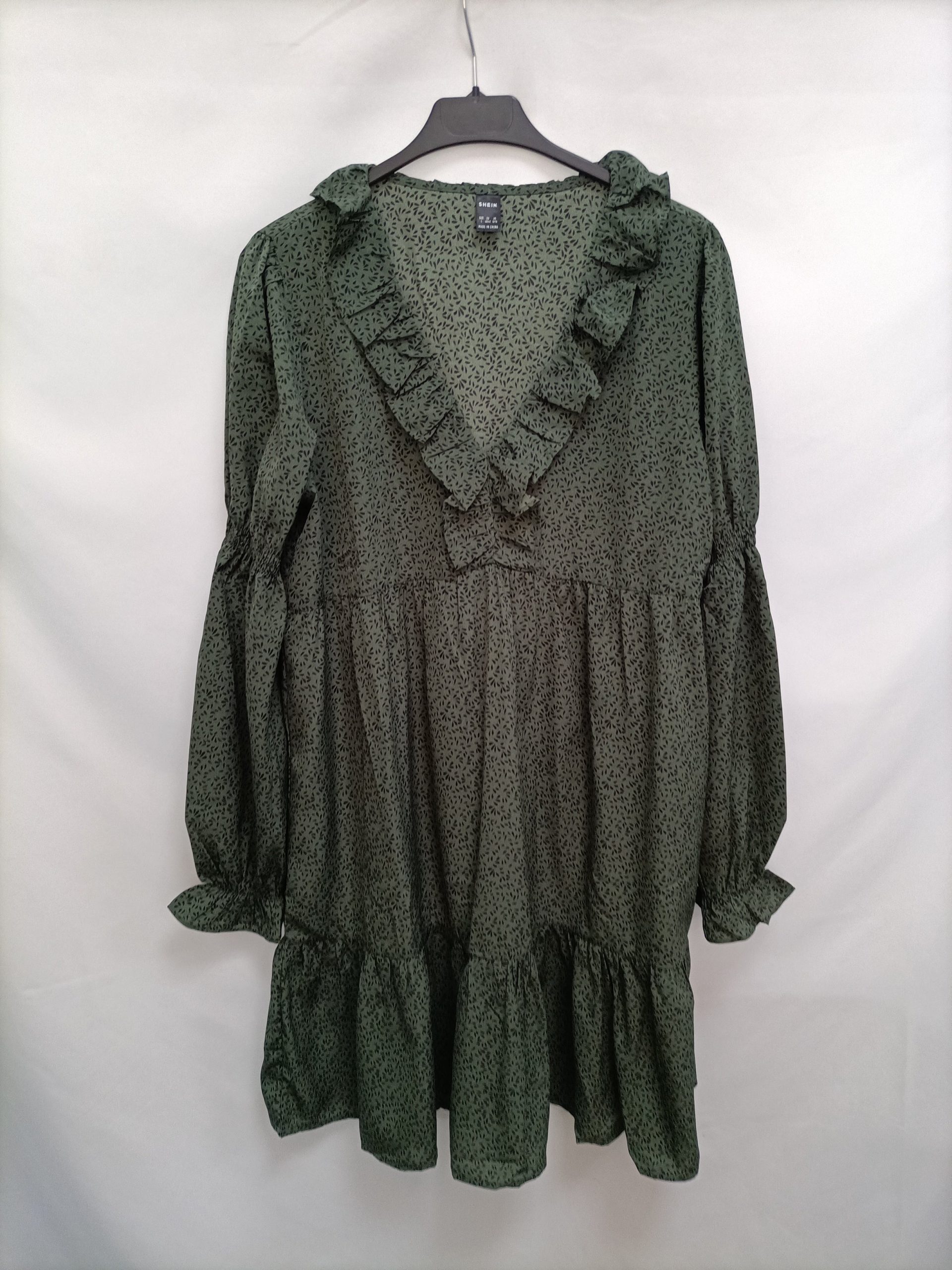 SHEIN. Vestodo verde hojas T.L