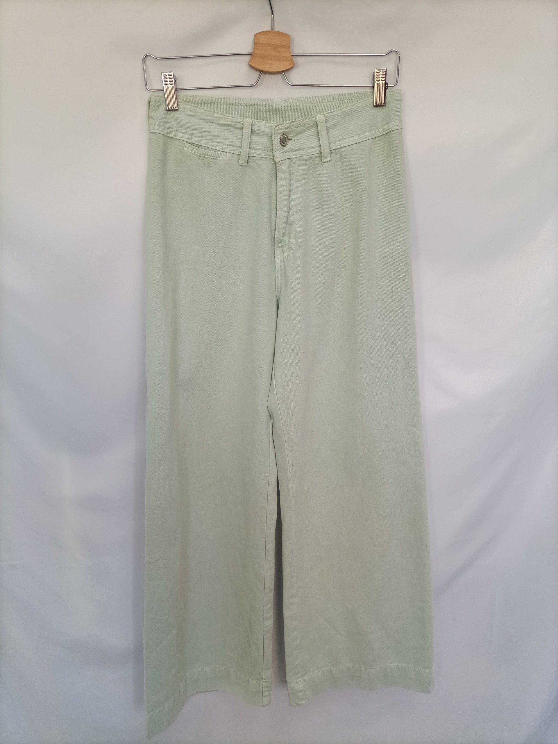 SHEIN. Pantalón verde cullote T.s