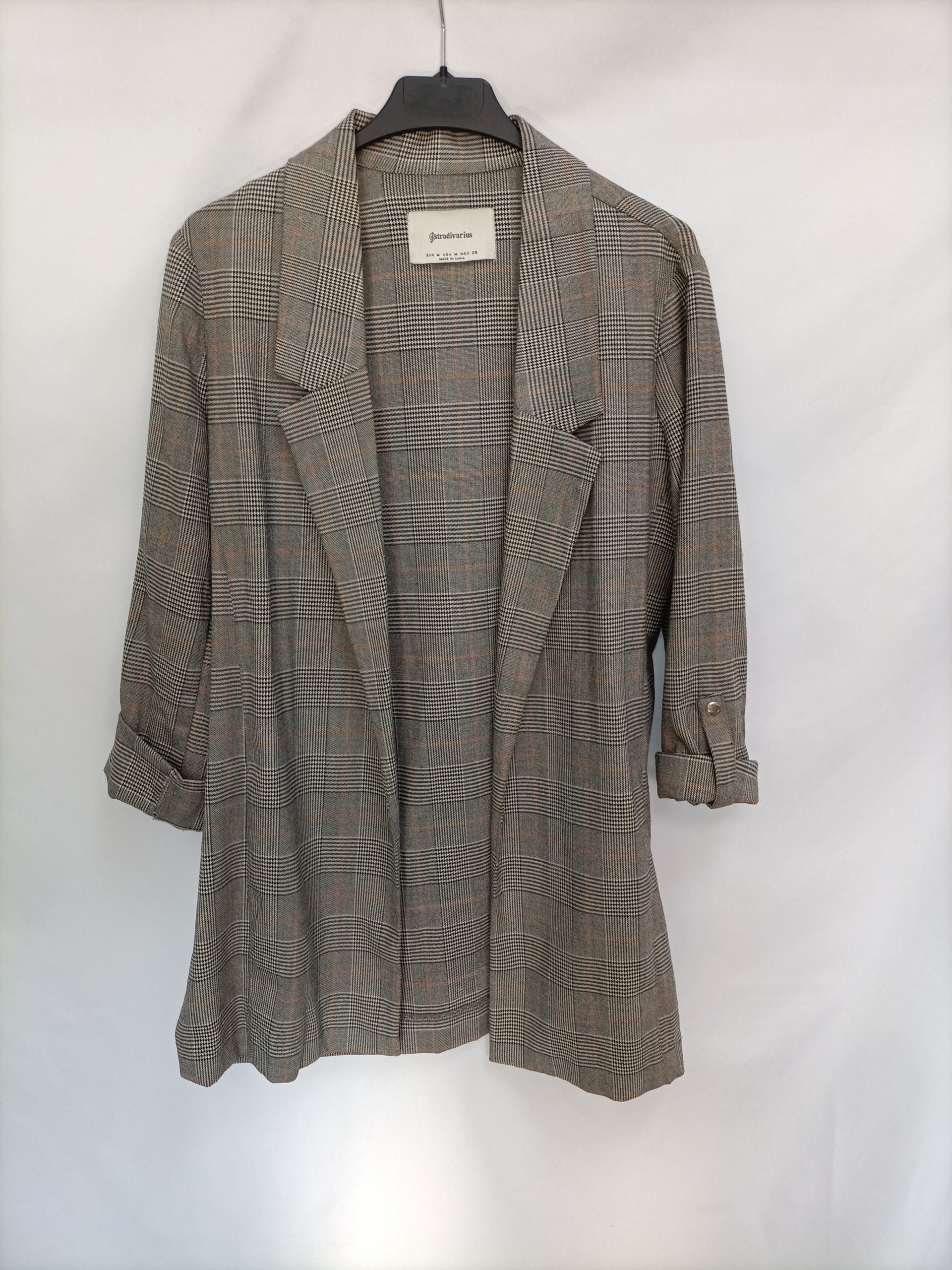 STRADIVARIUS. Blazer gris cuadros T.m
