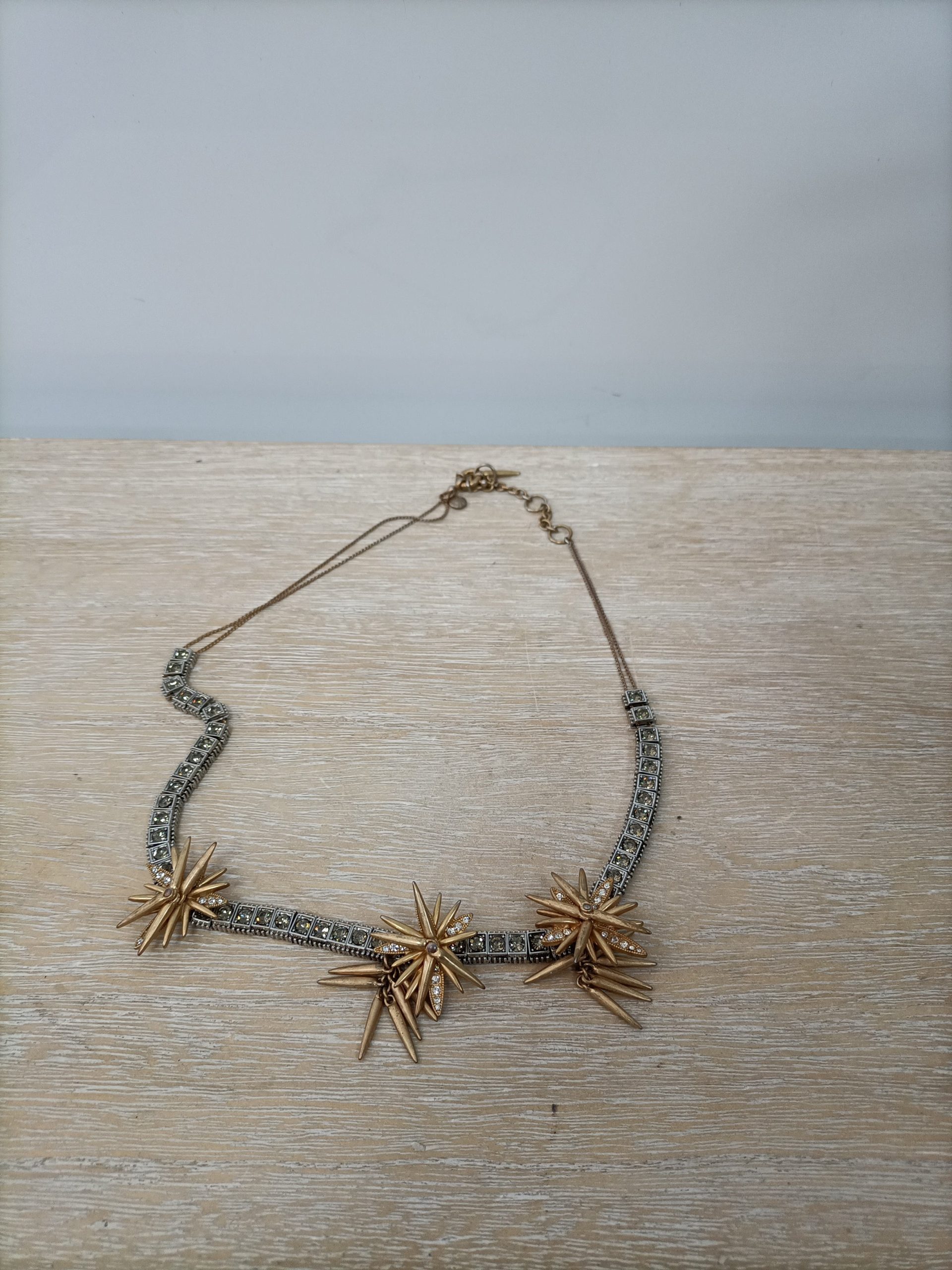 J.CREW. Collar pedrería y estrellas