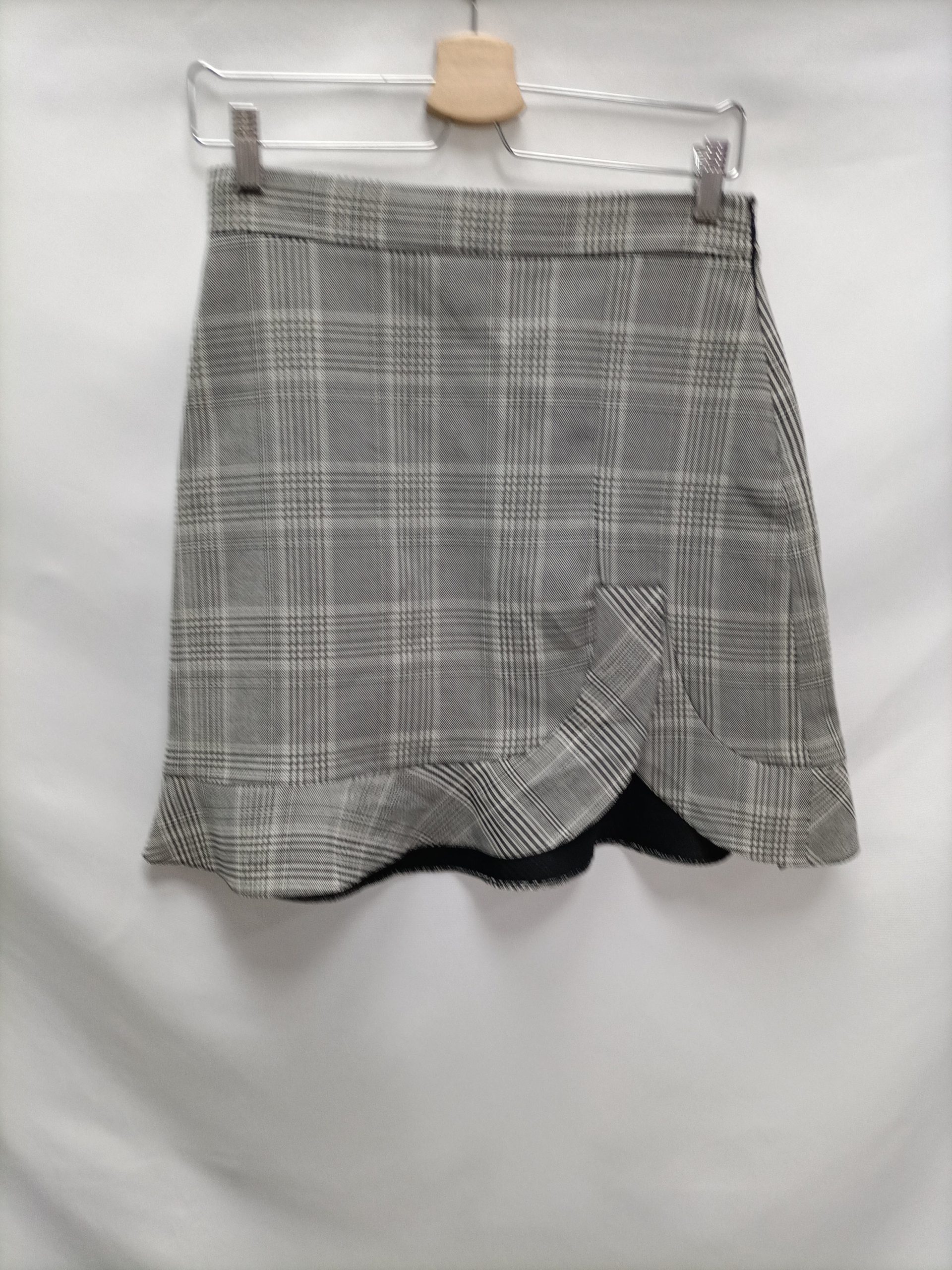 ZARA. Falda gris cuadros T.s