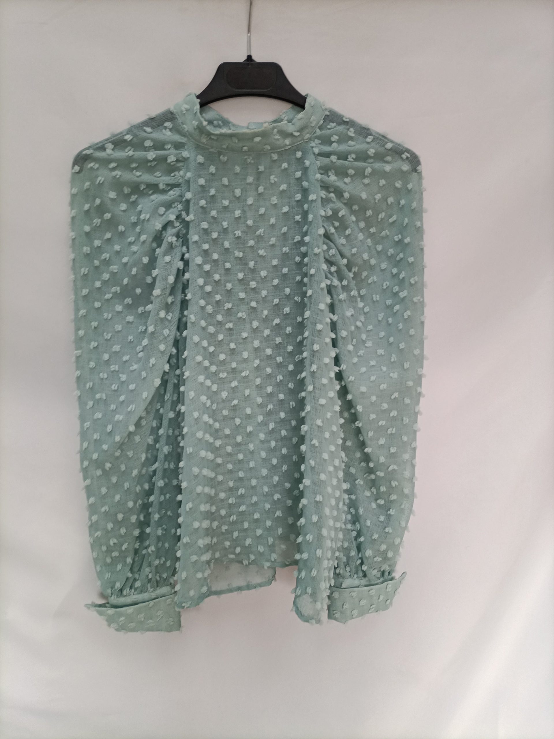 ZARA. Blusa plumeti verde agua T. Xs
