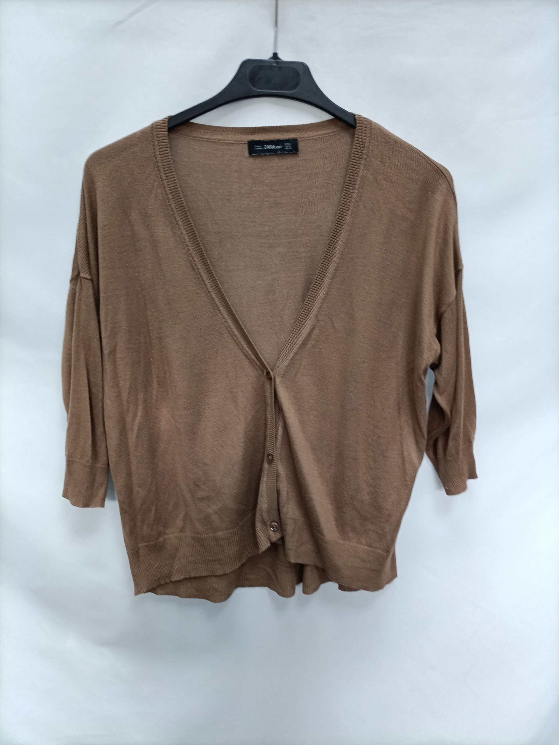ZARA. Top Abotonado marrón T.m